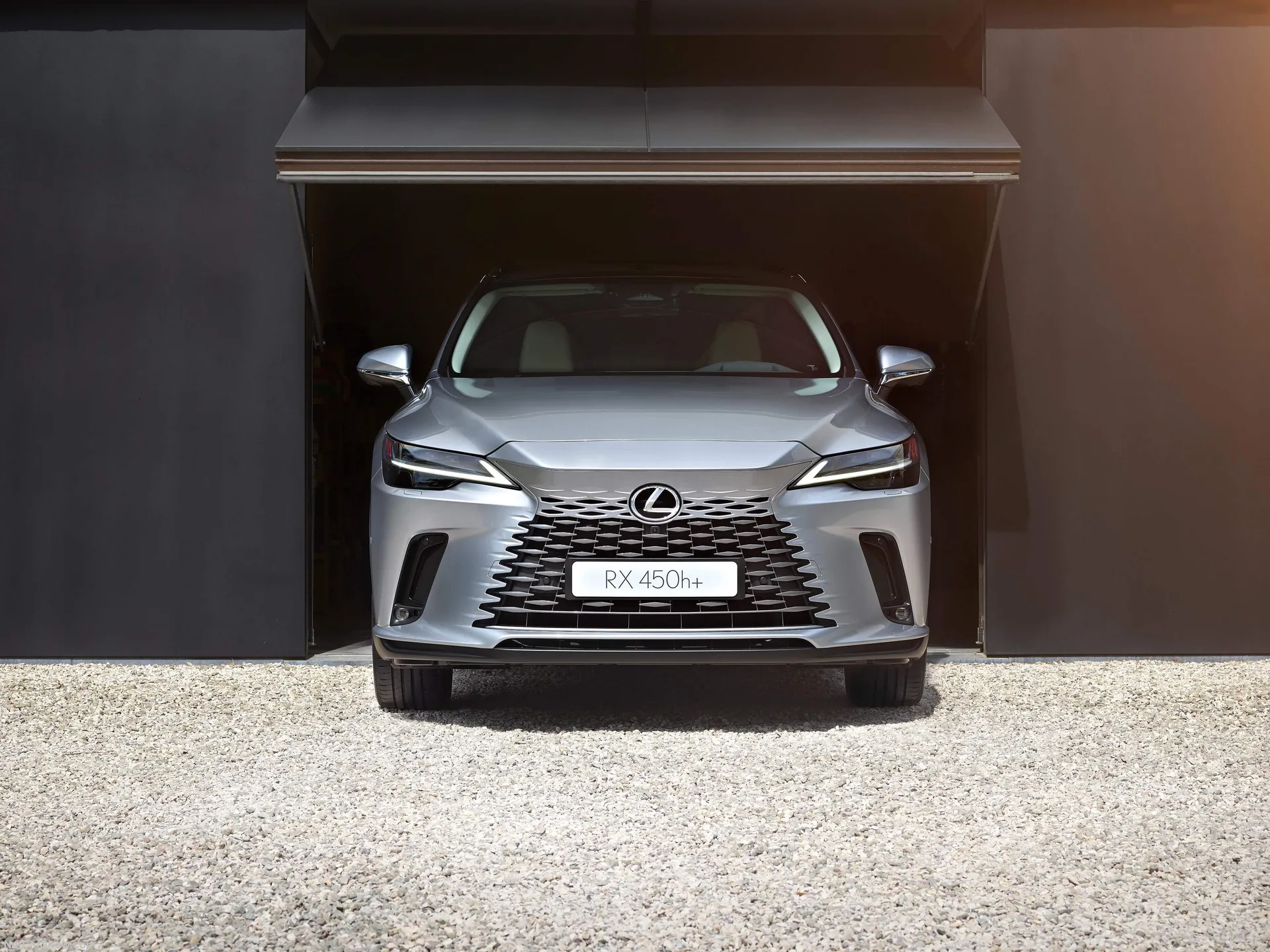 Lexus RX (2023) – zepředu