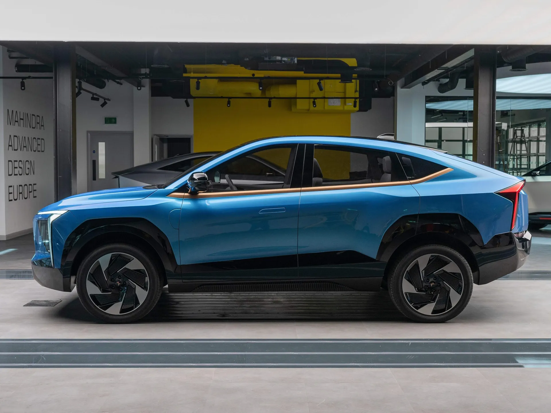 Mahindra XUV.e9 Concept (2022) – boční profil