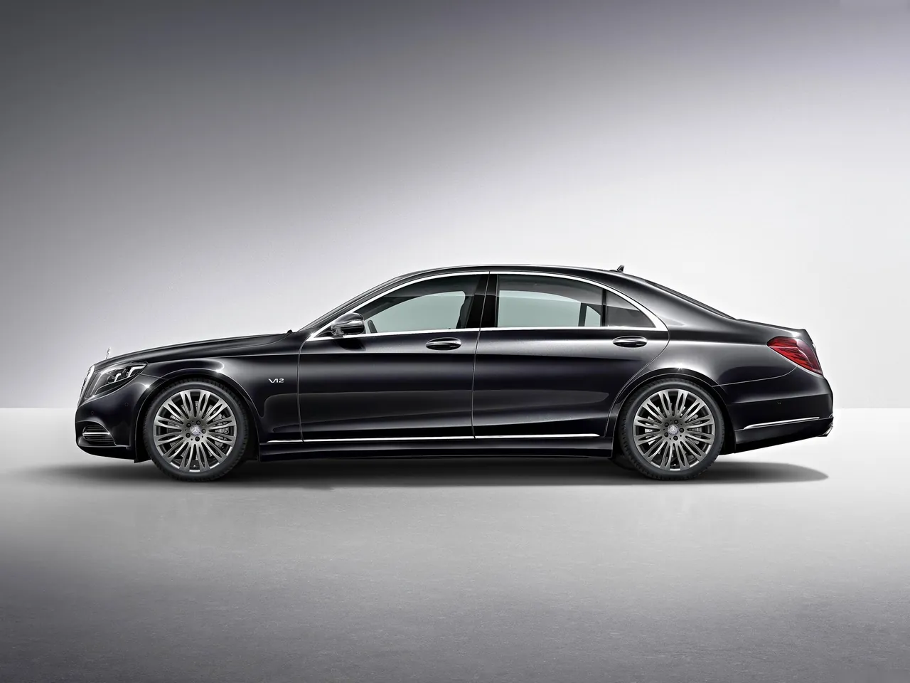 Mercedes-Benz S600 (2015) - Side Profile