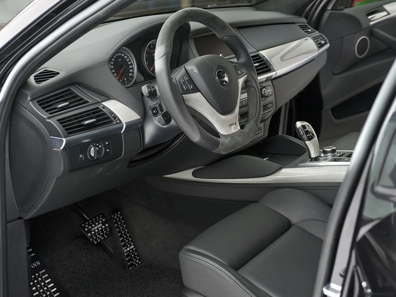 Hamann Tycoon Evo M (2010) – interiér