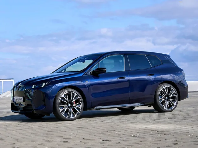 BMW iX M70 (2026)