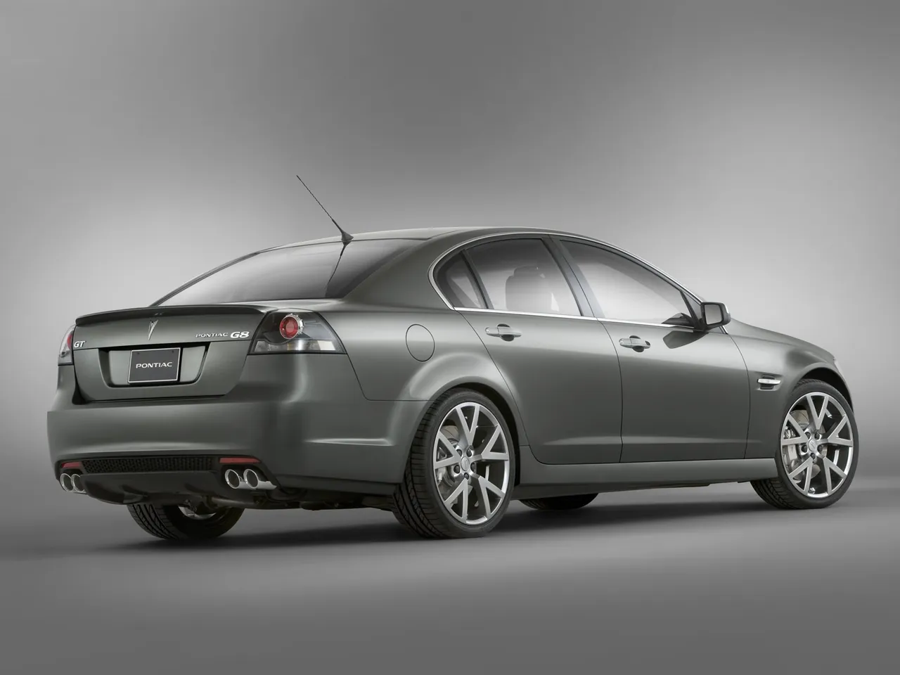 Pontiac G8 GT Show Car (2008) – zadní tříčtvrteční pohled