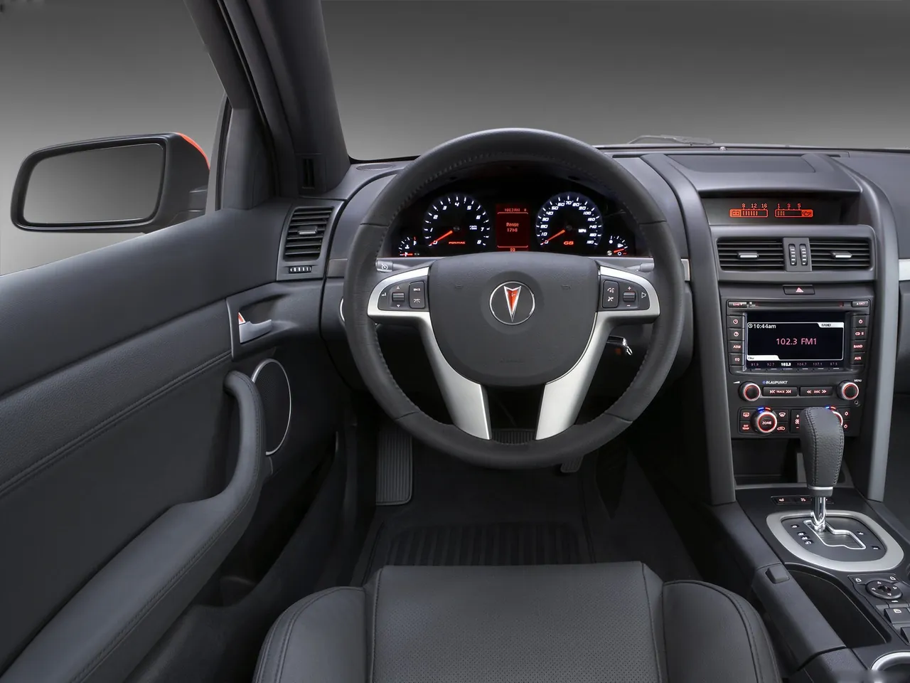 Pontiac G8 GT (2008) – interiér