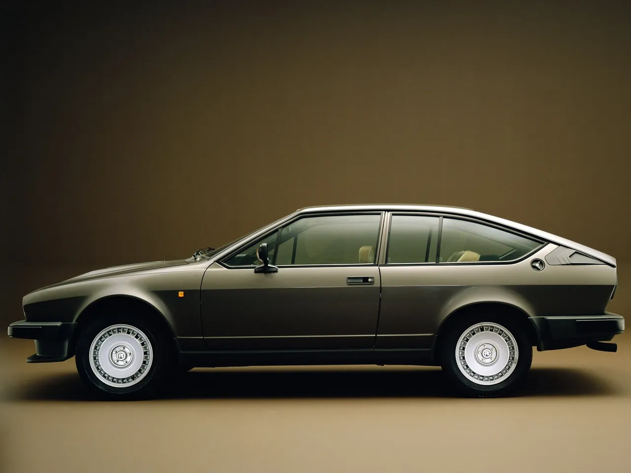 Alfa Romeo Alfetta GTV 6 2.5i (1980)
