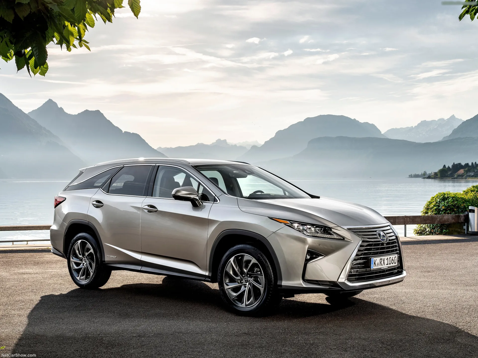 Lexus RX L (2018)