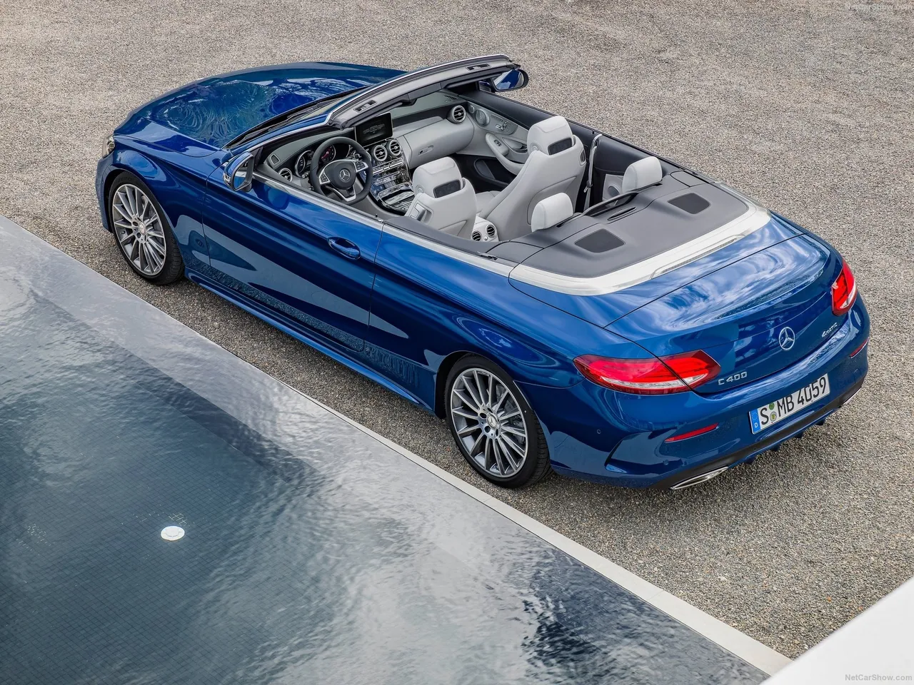 Mercedes-Benz C-Class Cabriolet (2017) – zadní tříčtvrteční pohled