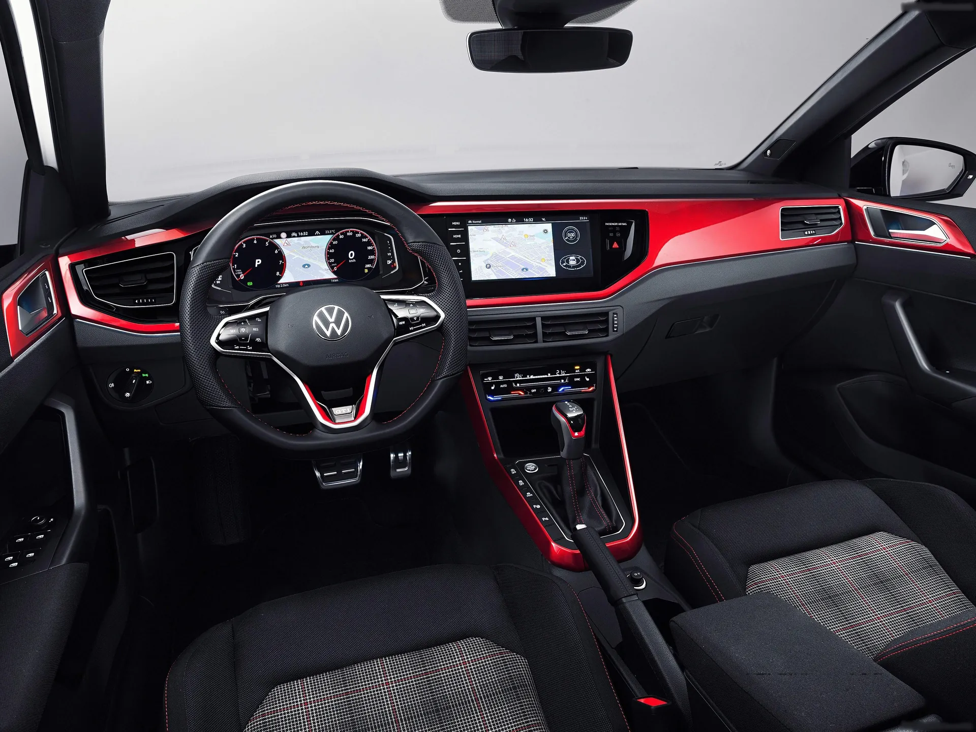 Volkswagen Polo GTI (2022) - Interior