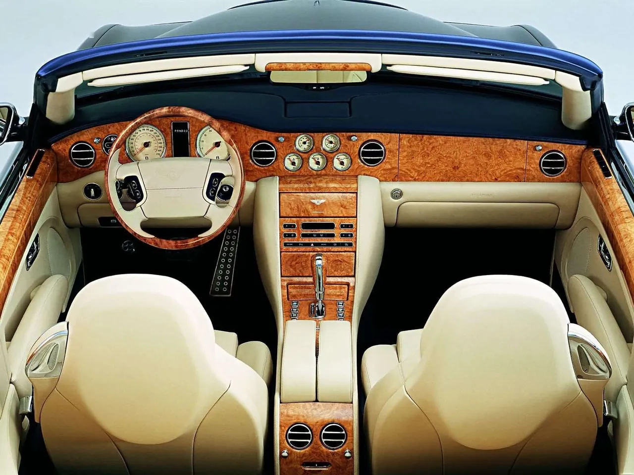 Bentley Arnage Drophead Coupe (2005) – interiér