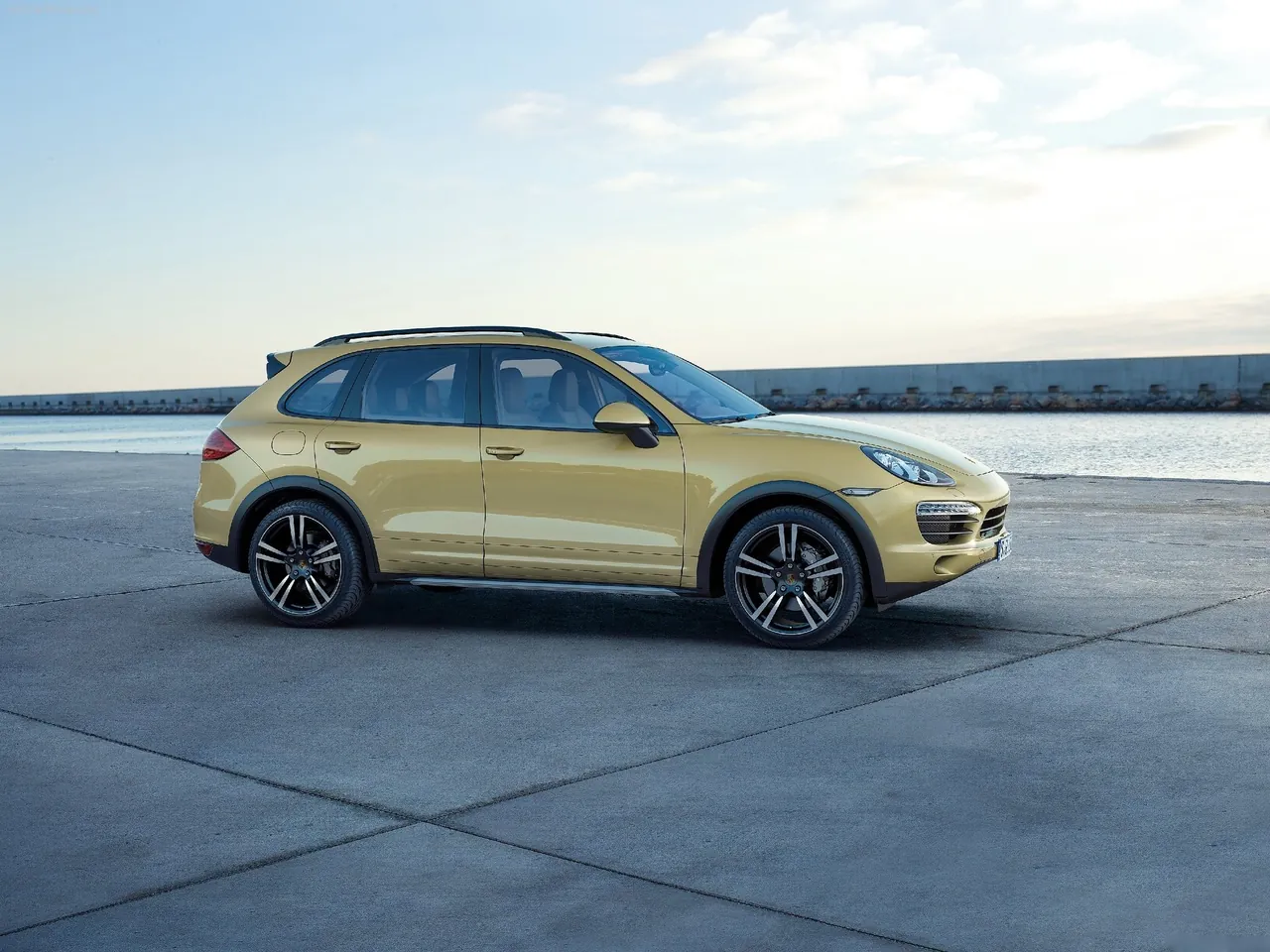 Porsche Cayenne (2011) – boční profil