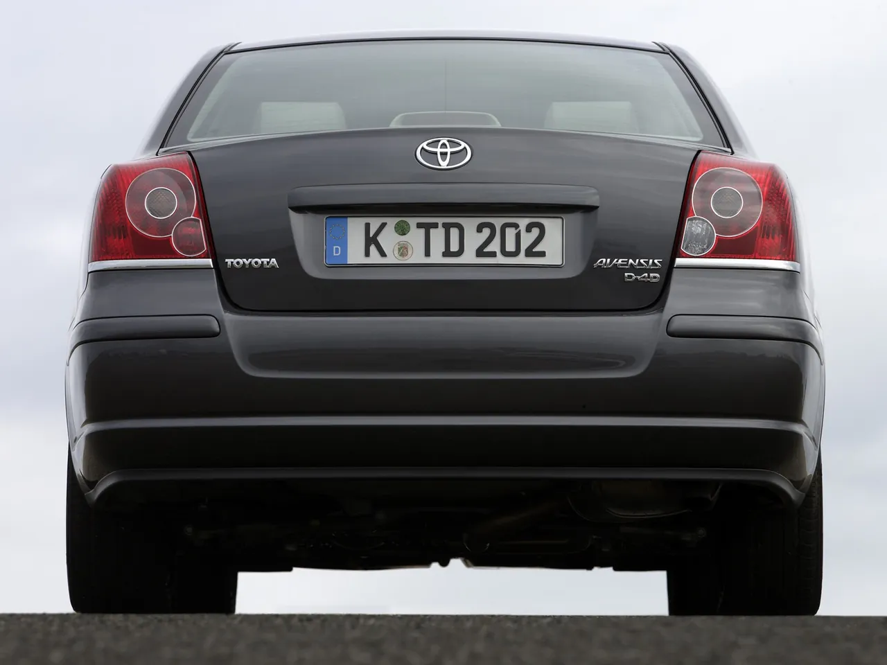 Toyota Avensis (2007) - Rear
