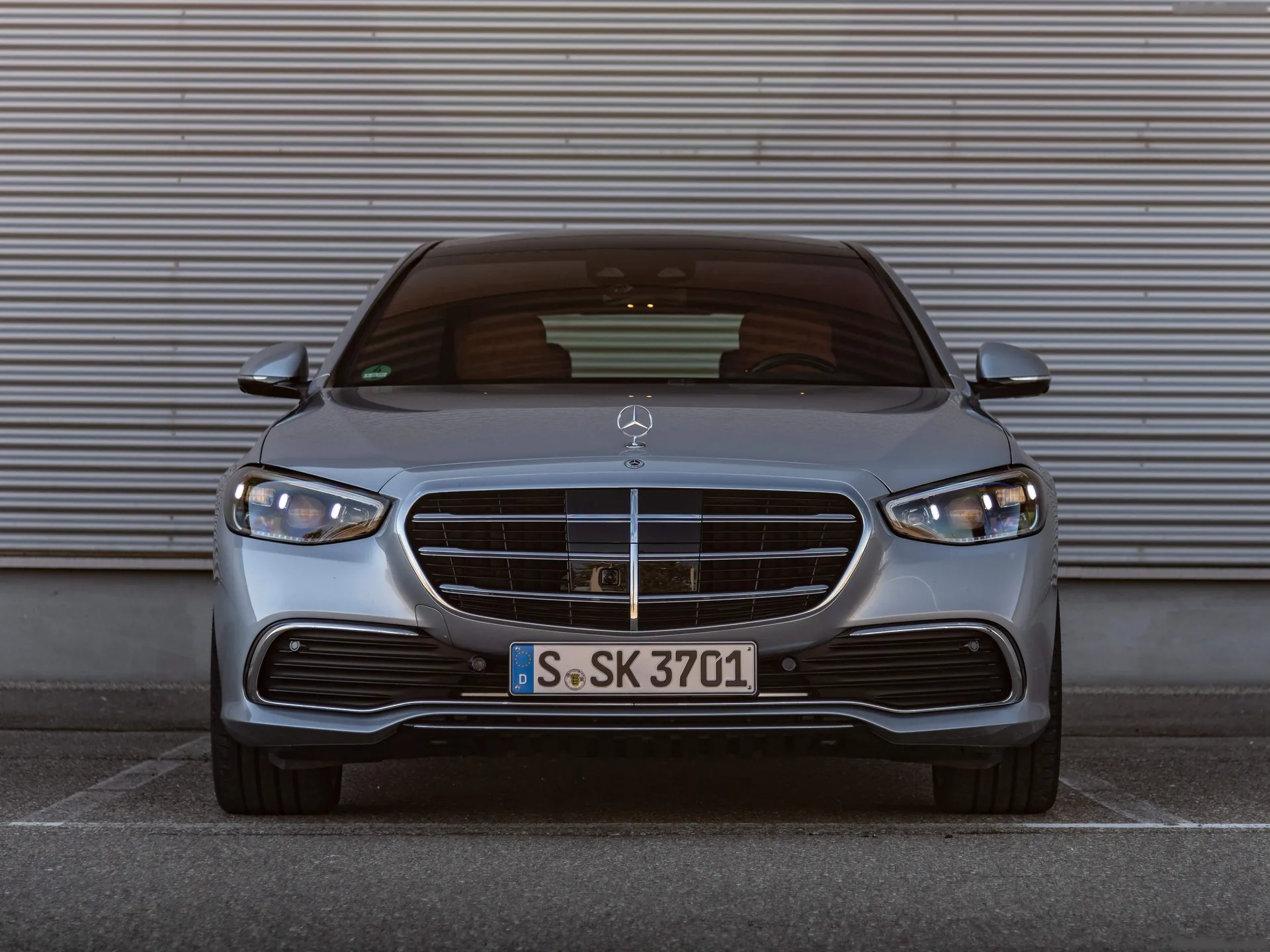 Mercedes-Benz S400d (2021) - Front