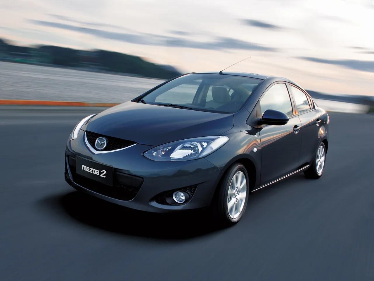 Mazda 2 Sedan (2008)
