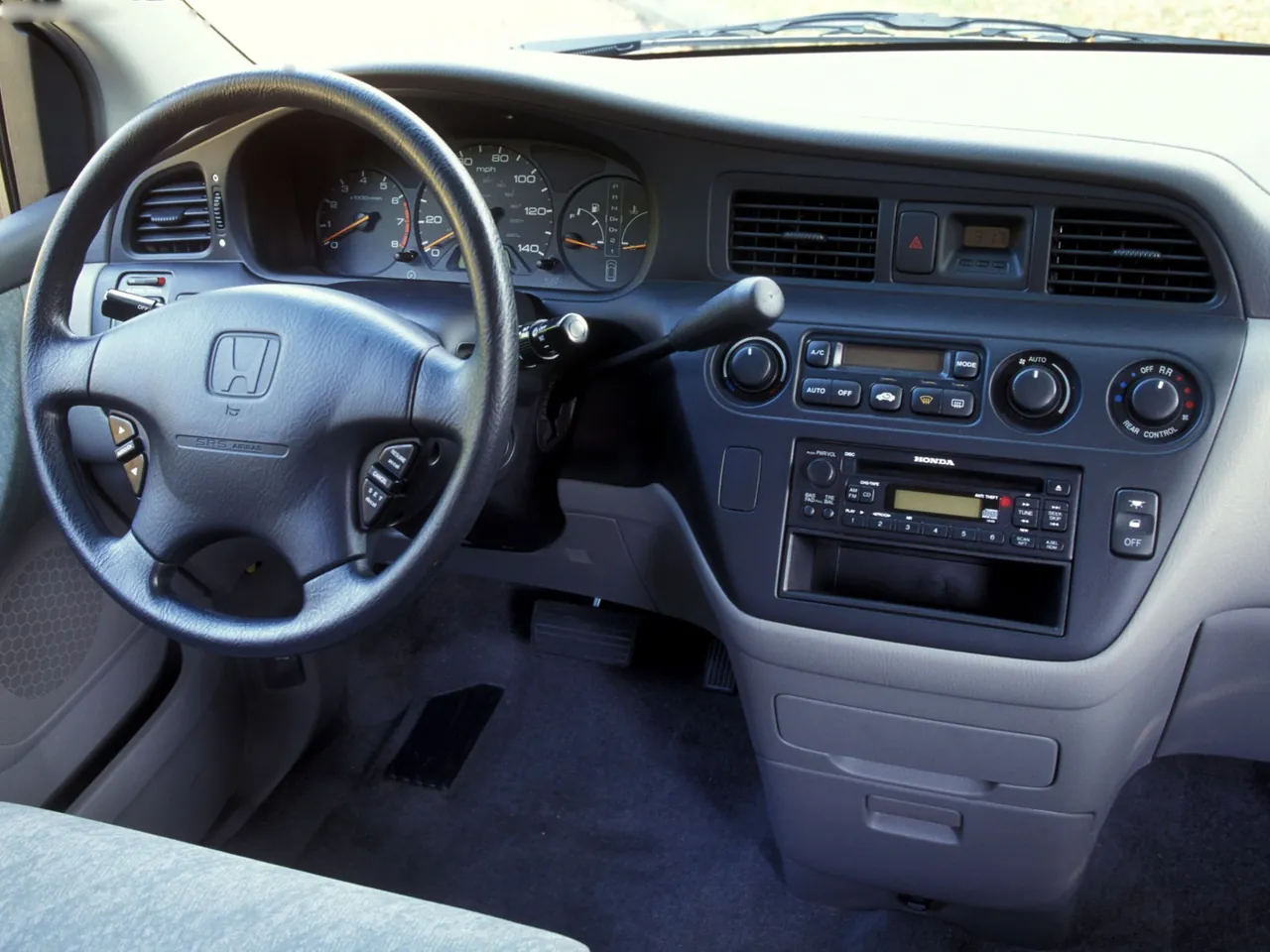 Honda Odyssey (1999) – interiér