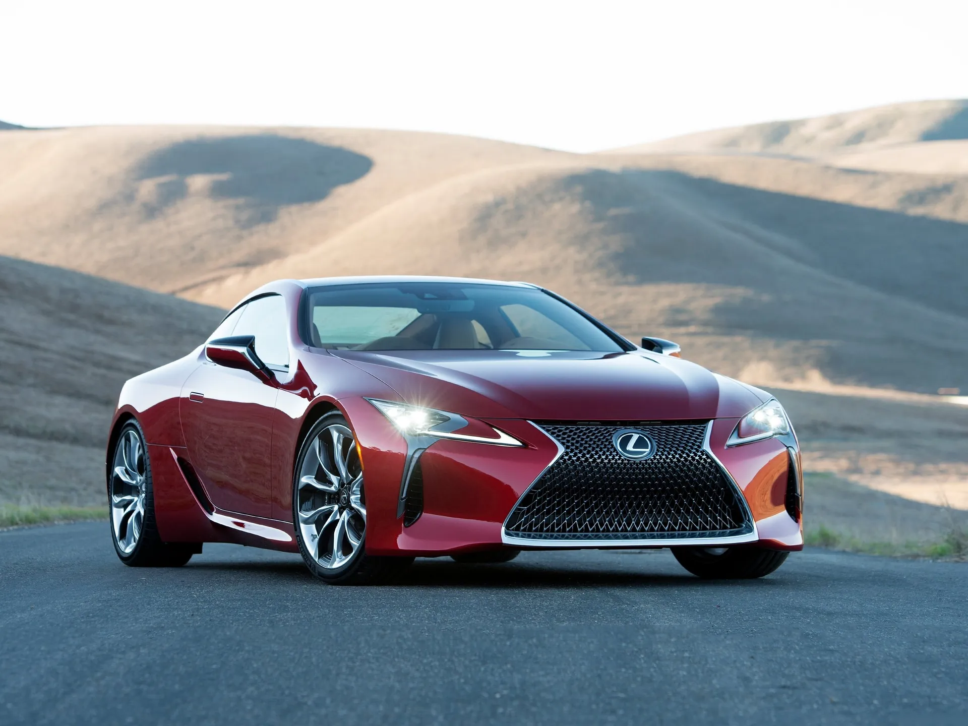 Lexus LC 500 (2017)