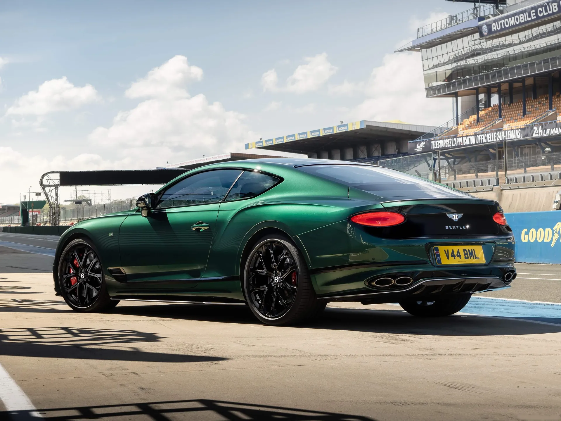 Bentley Continental GT Le Mans Collection (2023) – zadní tříčtvrteční pohled