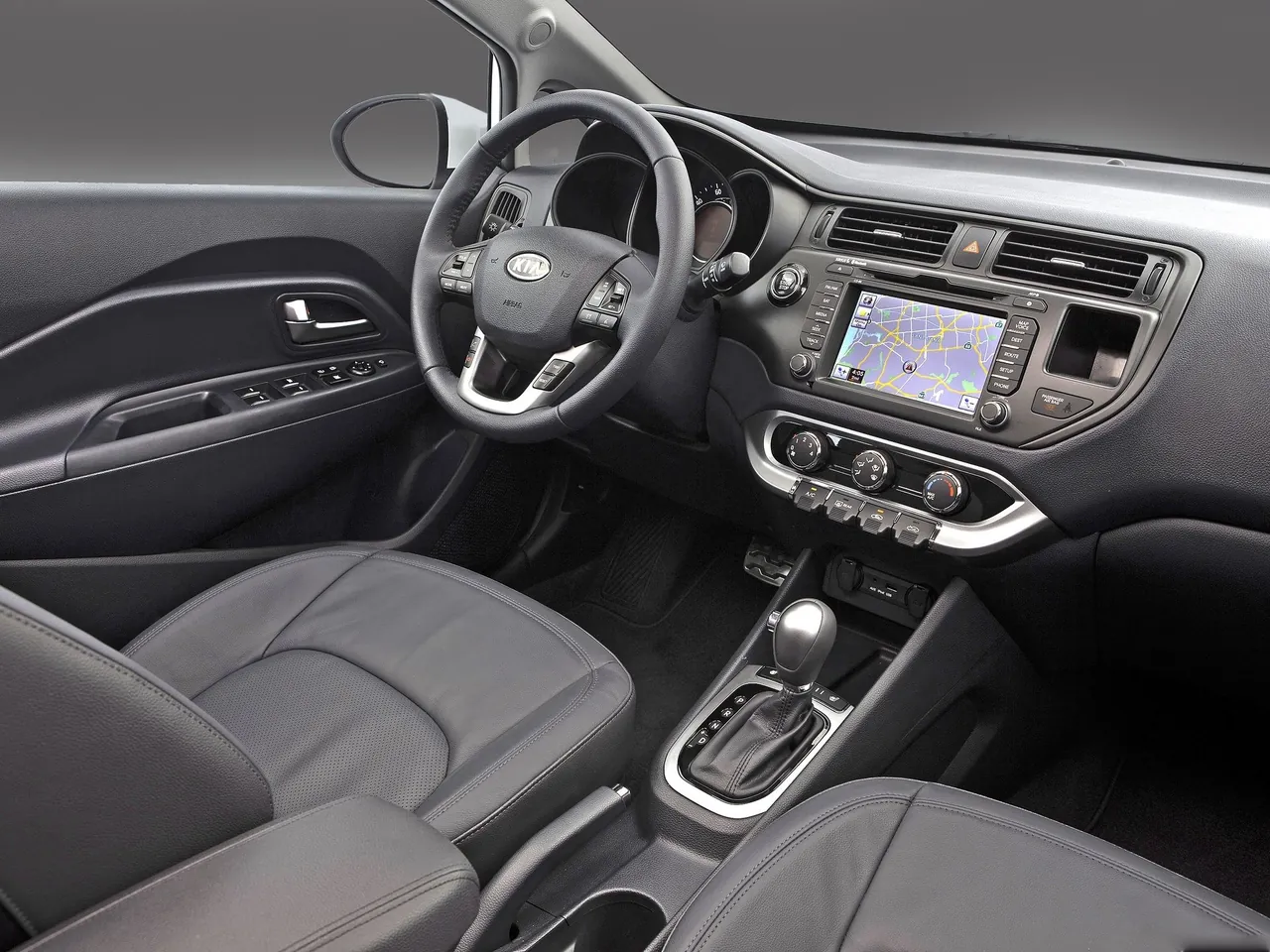 Kia Rio Sedan (2012) – interiér