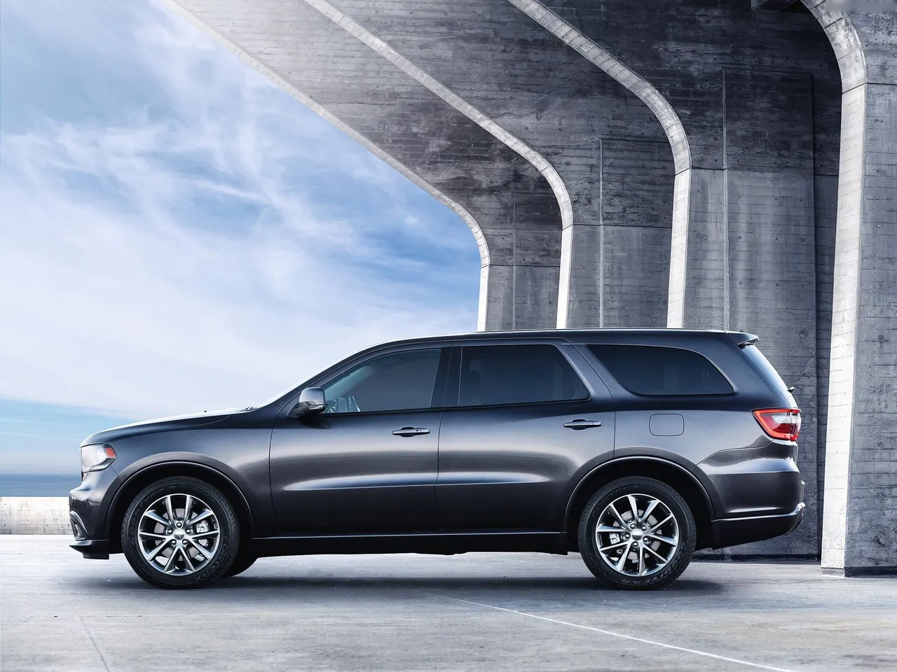 Dodge Durango (2014) – boční profil