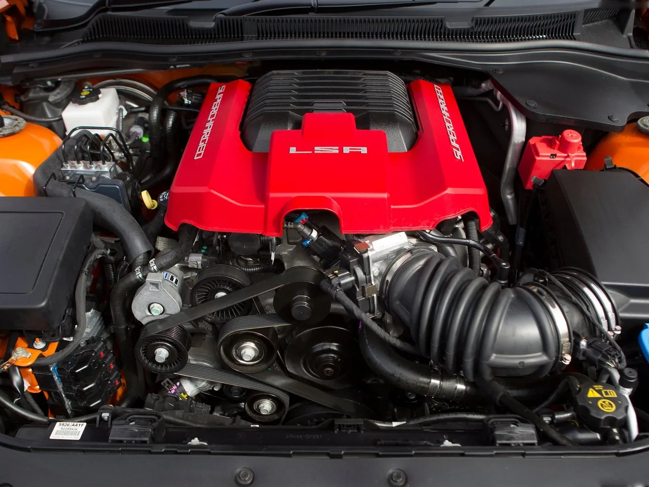 Vauxhall VXR8 (2014) – motorový prostor