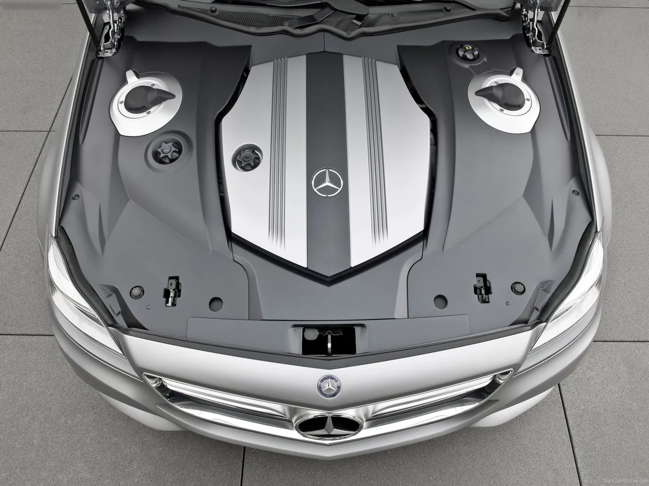 Mercedes-Benz Shooting Break Concept (2010) - Engine Bay