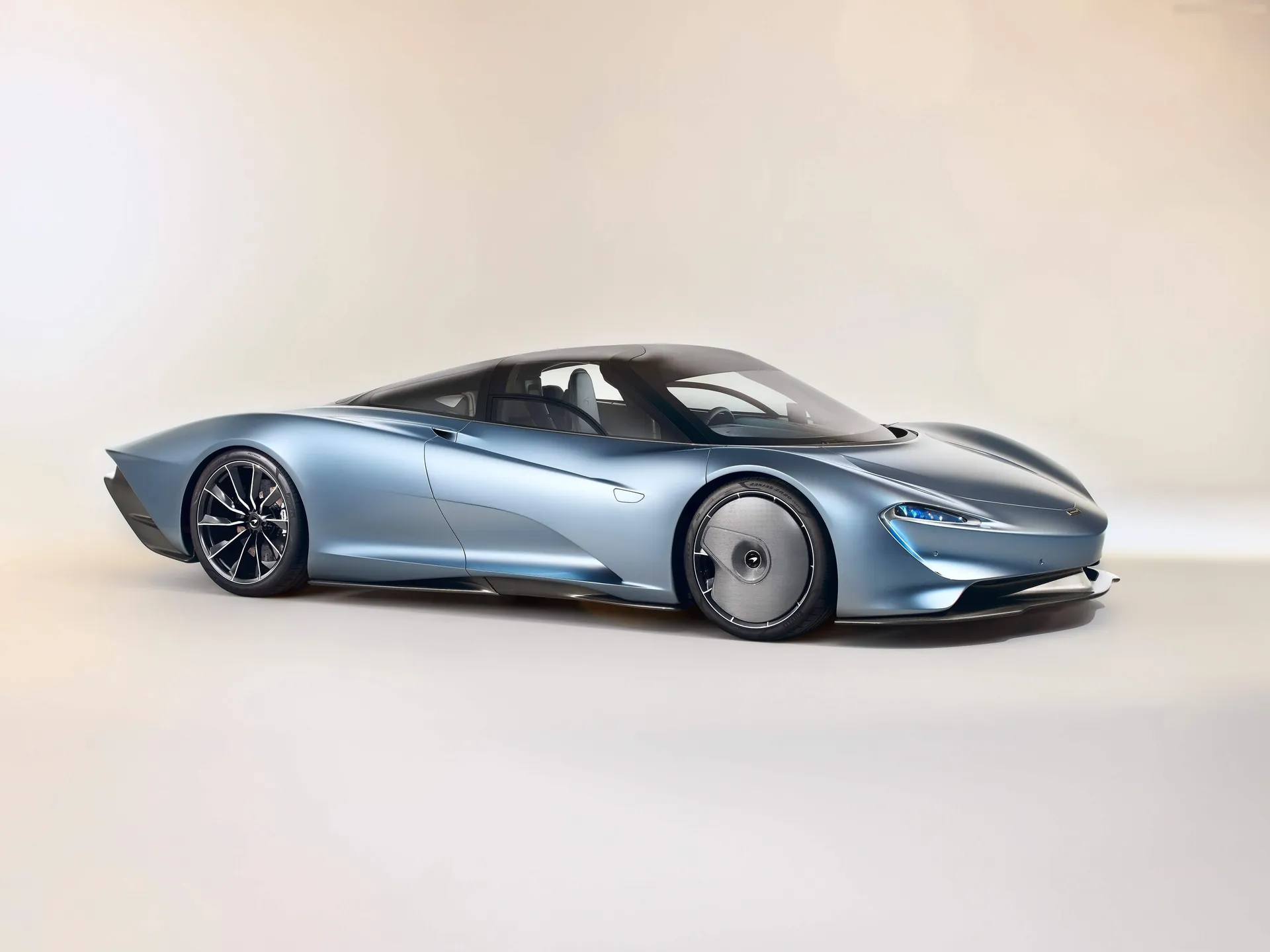 McLaren Speedtail (2020)
