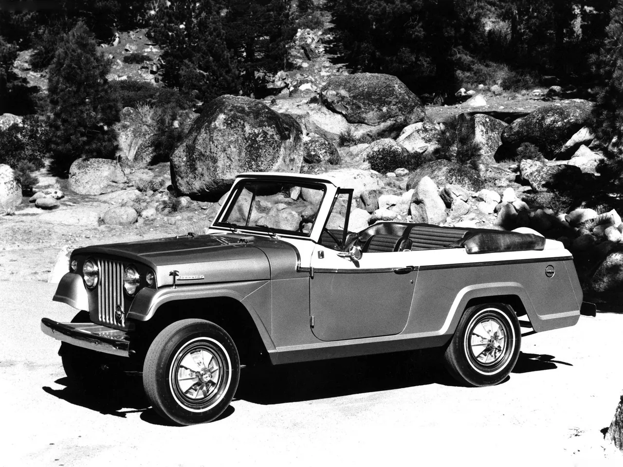Jeep Jeepster Commando Convertible (1967)