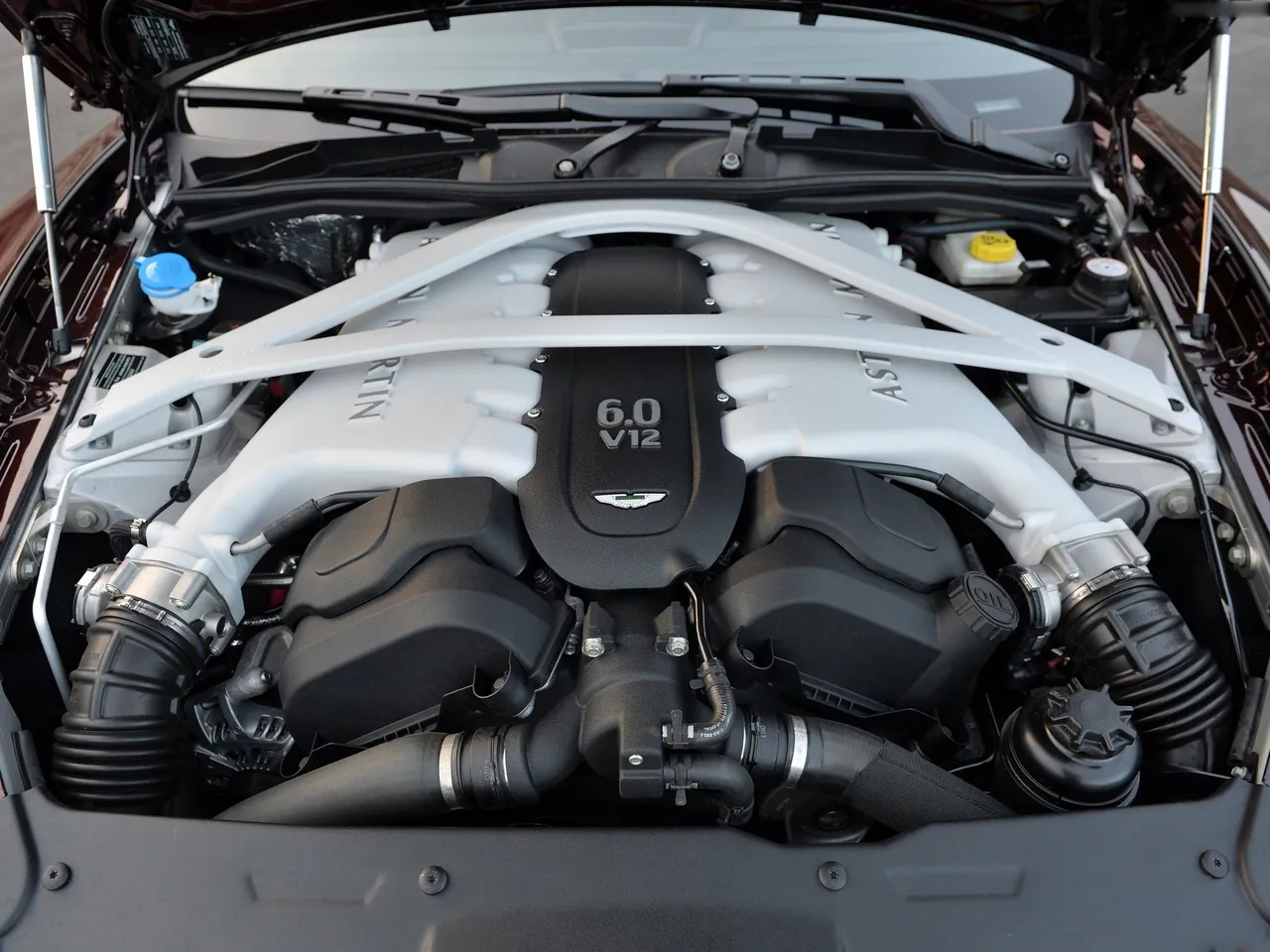 Aston Martin Rapide S (2015) – motor