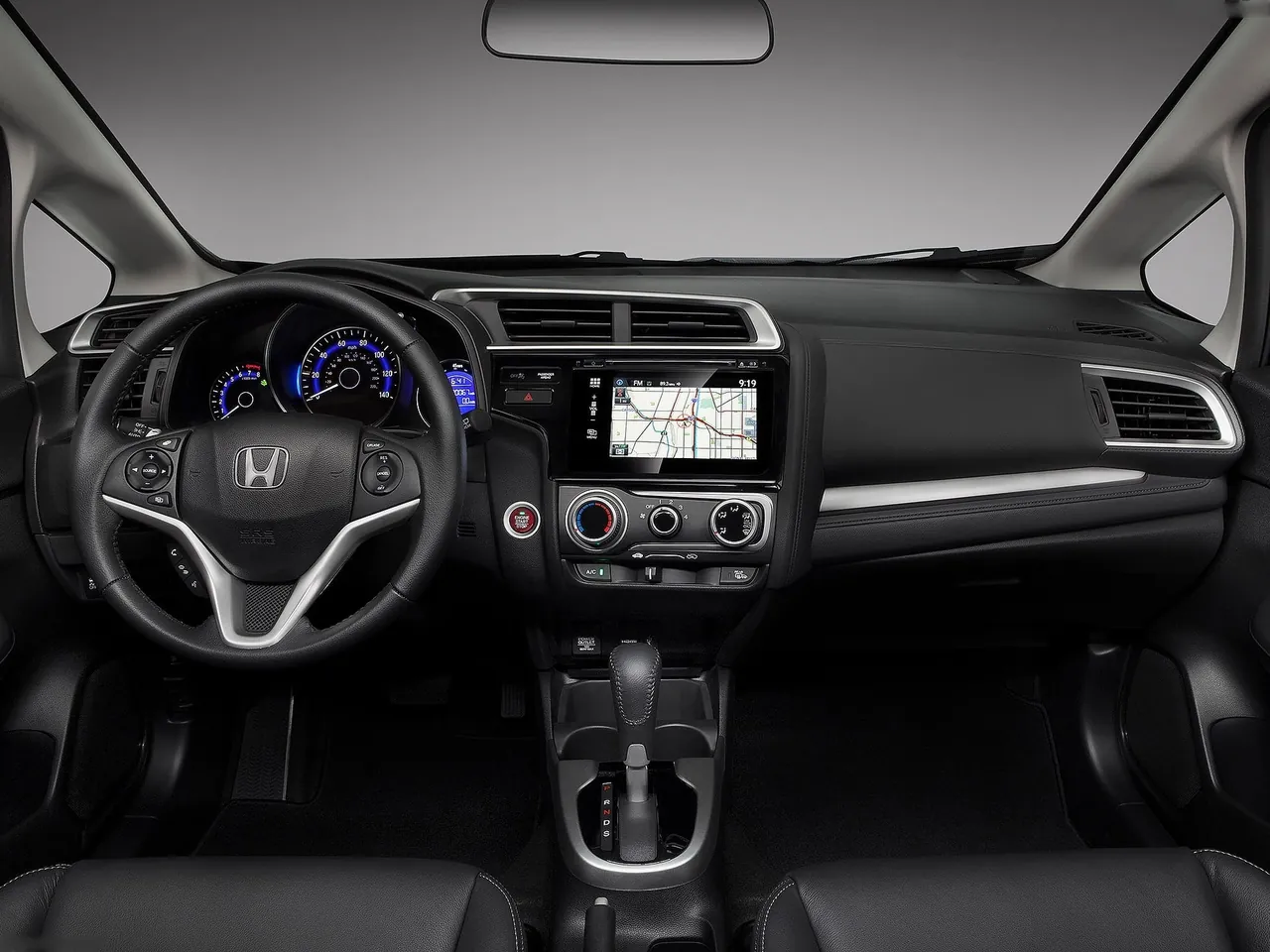 Honda Fit (2015) – interiér