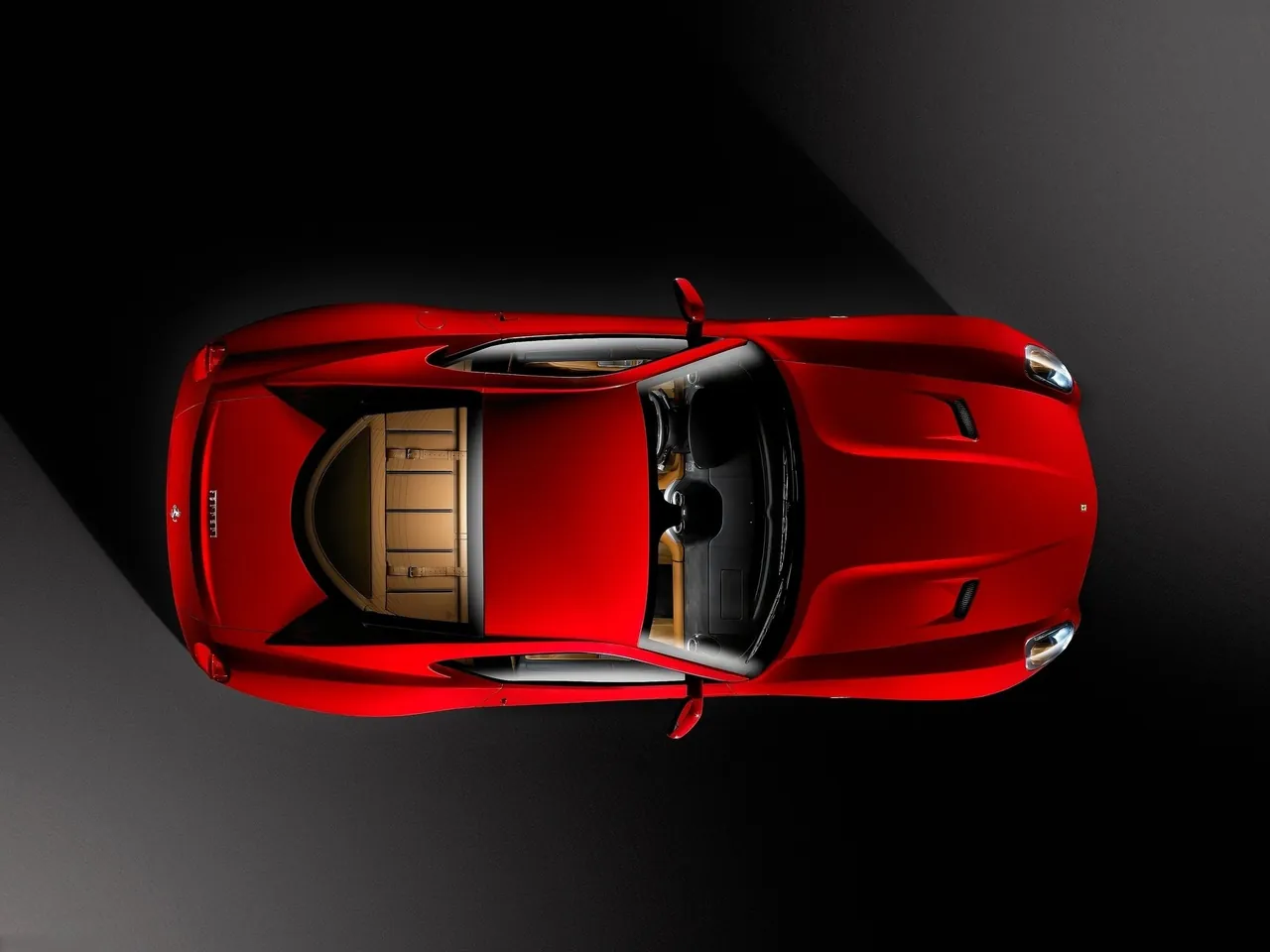 Ferrari 599 GTB Fiorano (2006) – pohled shora
