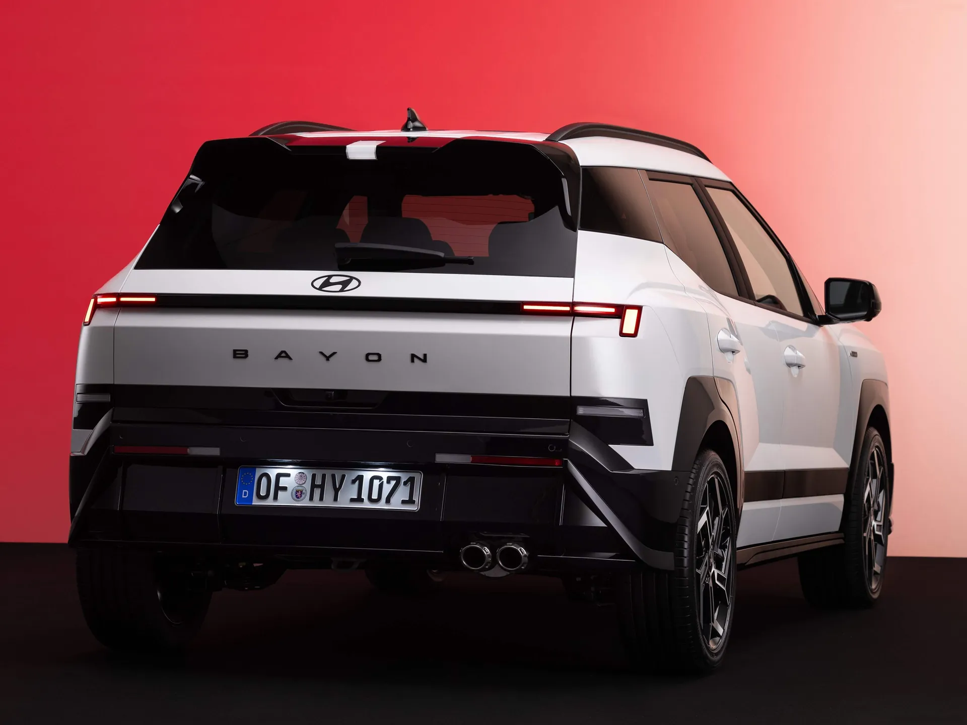 Hyundai Bayon (2027) – zadní tříčtvrteční pohled