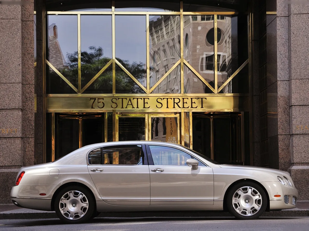 Bentley Continental Flying Spur (2009) – boční profil