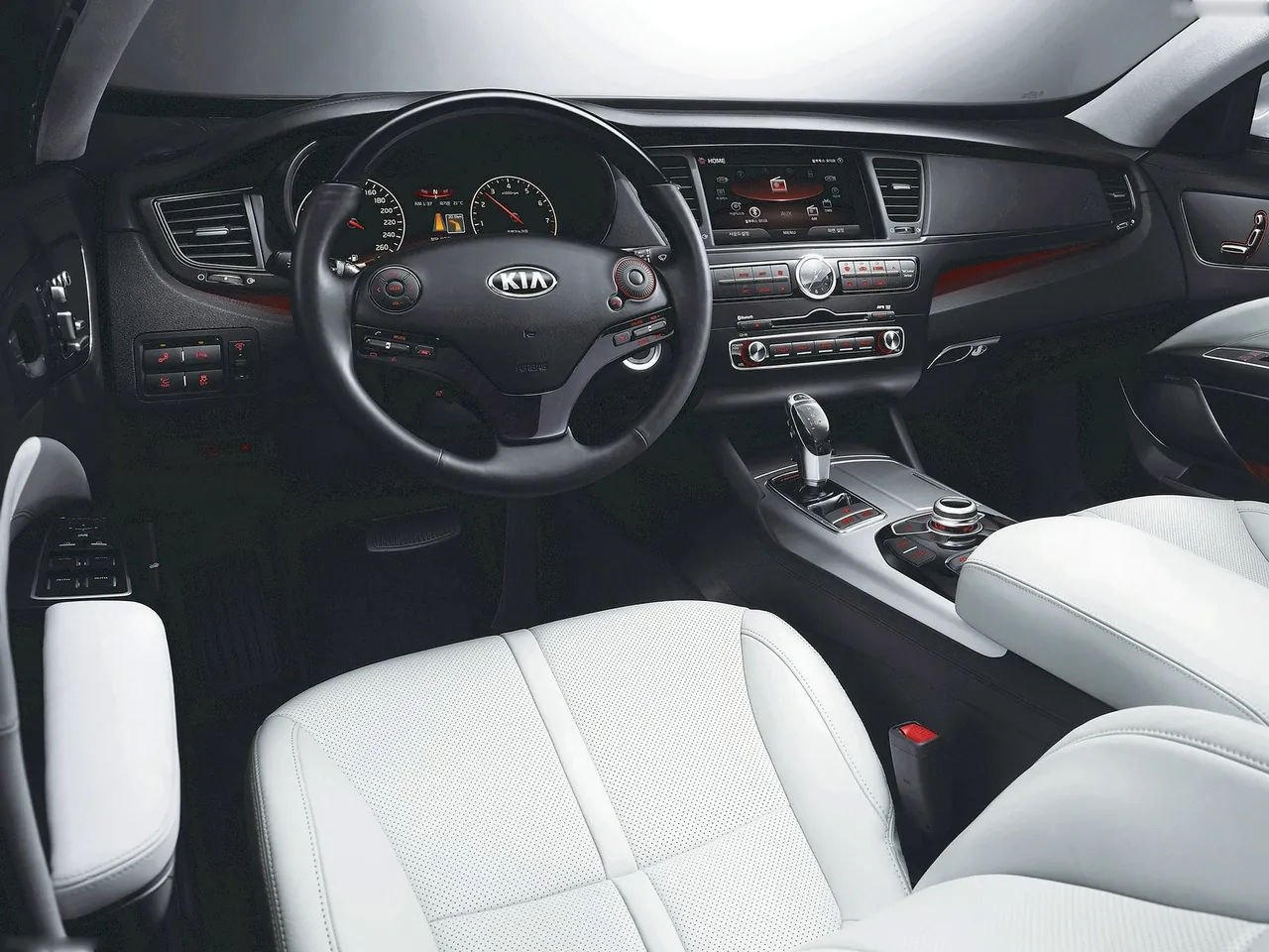 Kia K9 (2013) – interiér