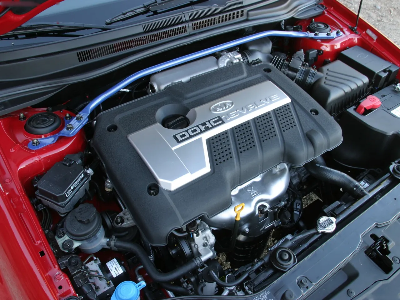 Kia Spectra5 (2006) – motorový prostor