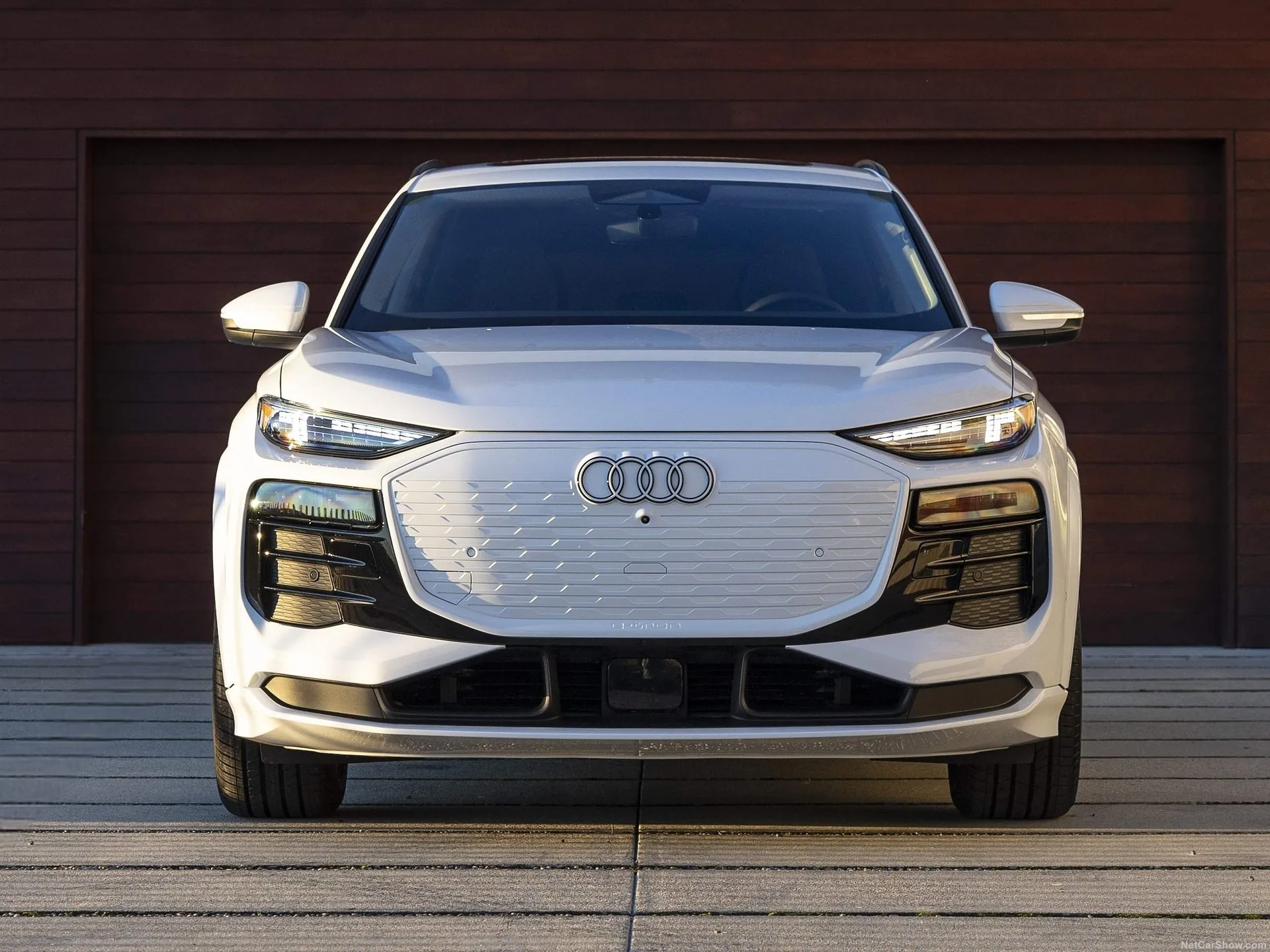 Audi Q6 e-tron [US] (2025) – zepředu