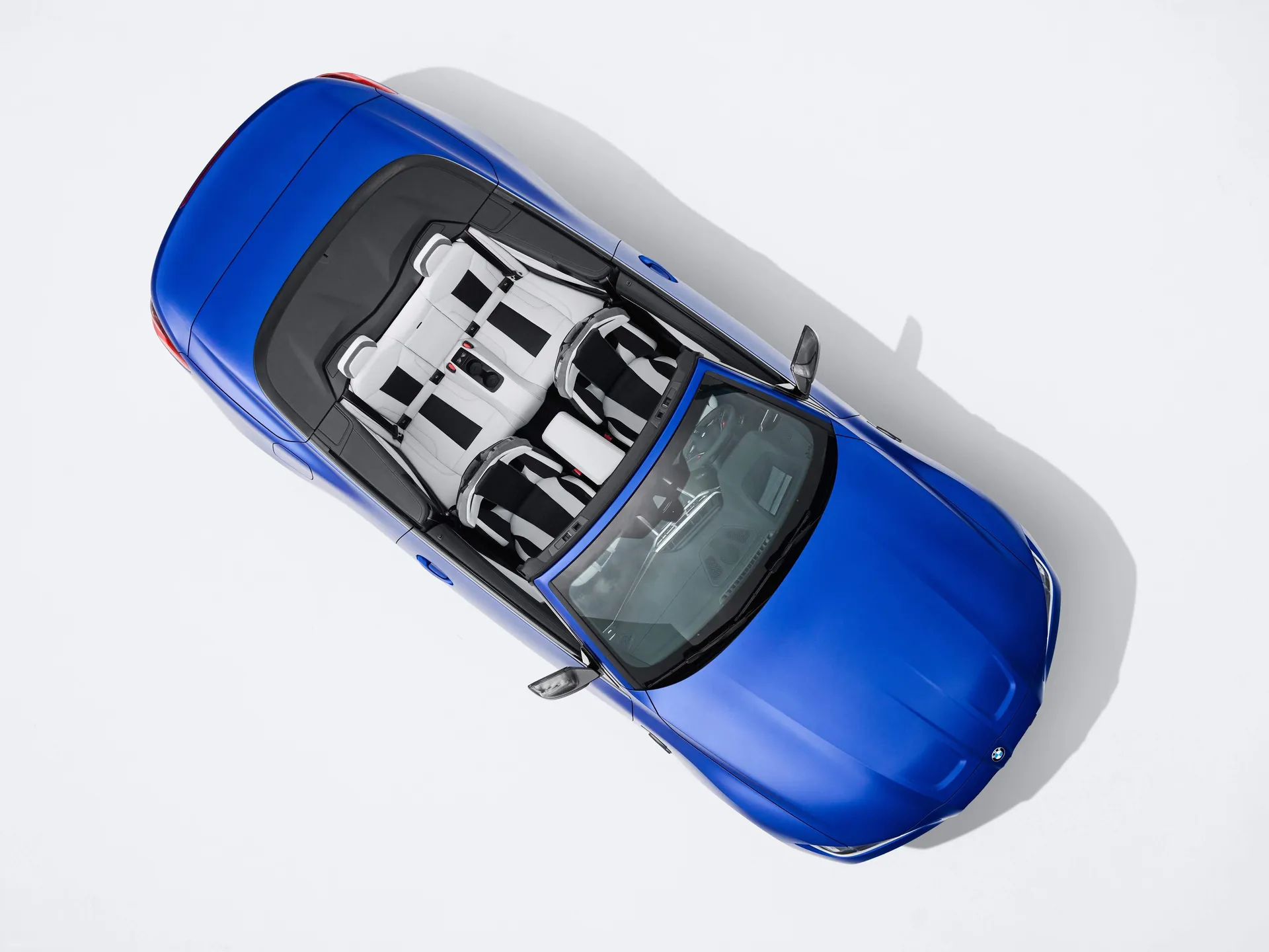 BMW M4 Competition Convertible M xDrive (2022) – pohled shora