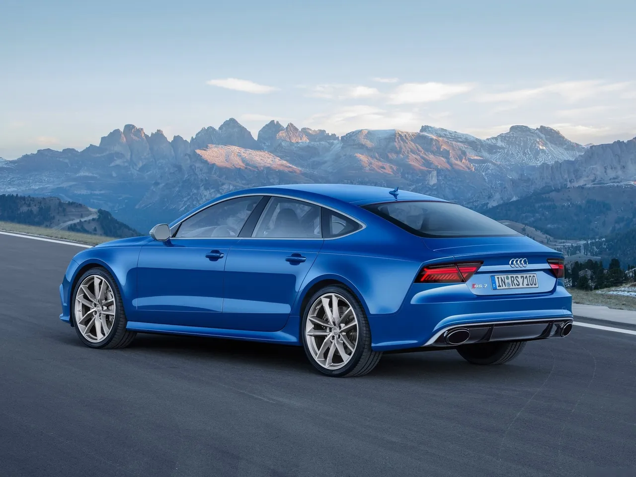 Audi RS7 Sportback performance (2016) – zadní tříčtvrteční pohled