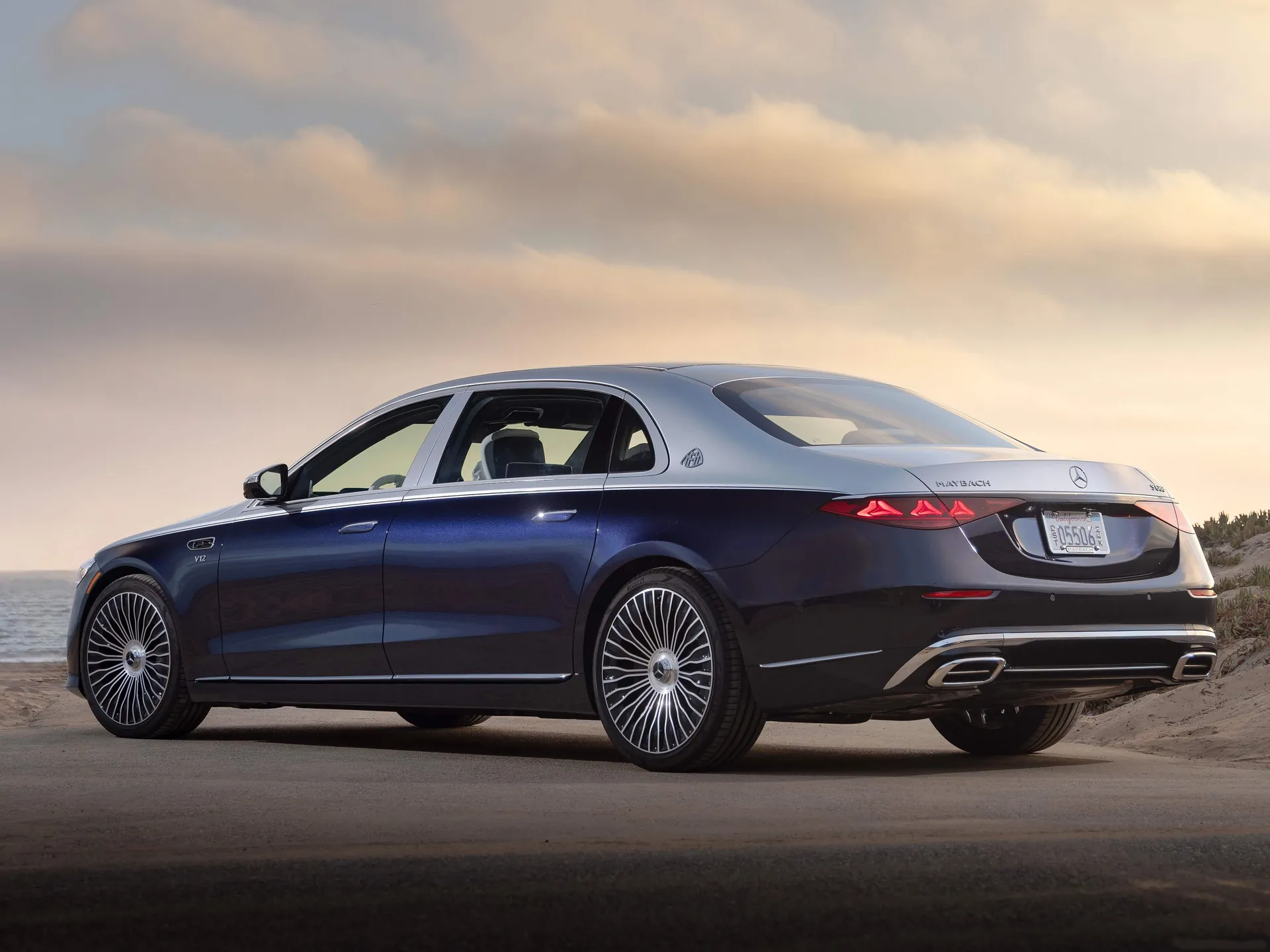 Mercedes-Benz S680 Maybach [US] (2027) – zadní tříčtvrteční pohled