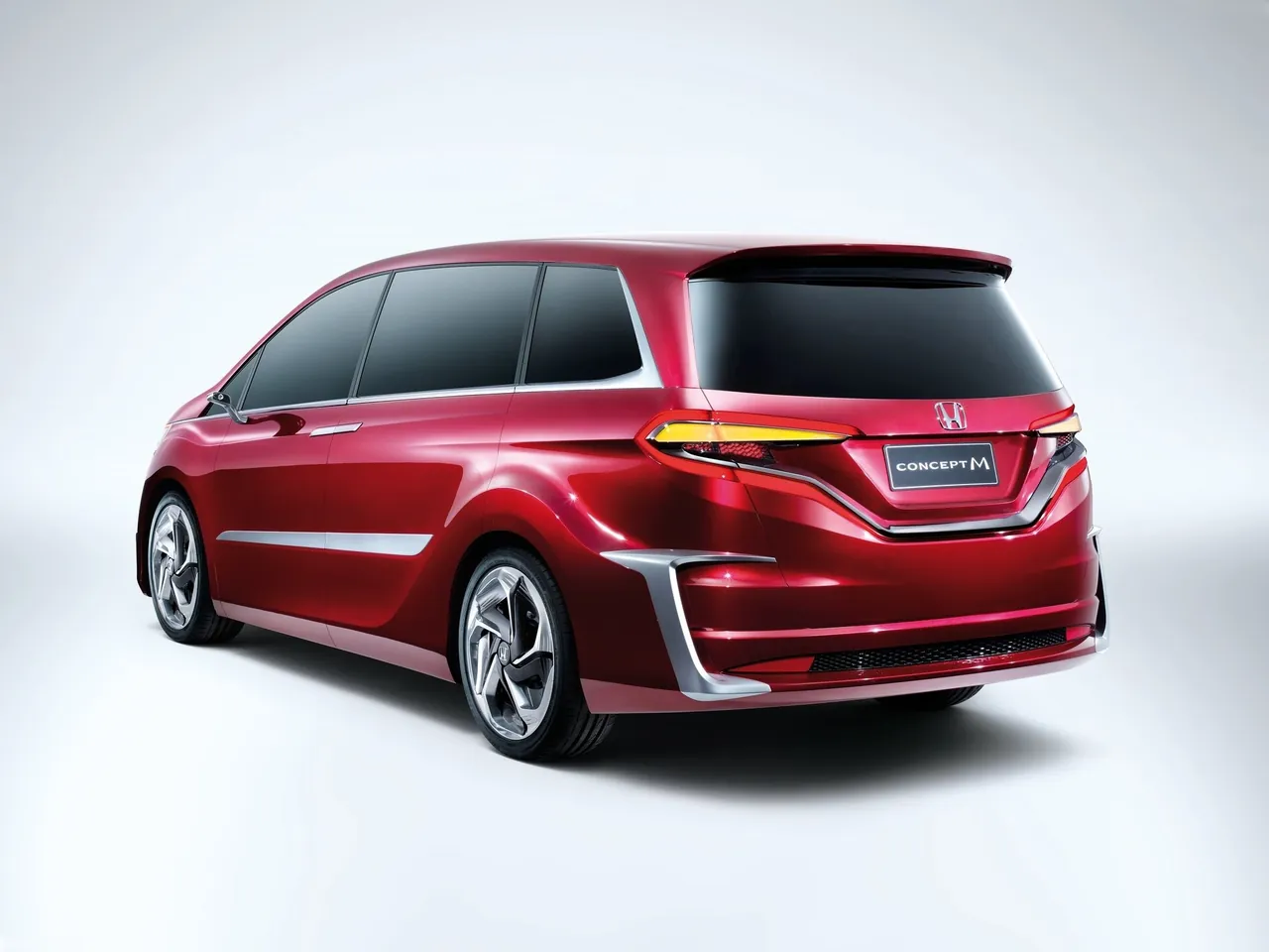 Honda M Concept (2014) – zadní tříčtvrteční pohled