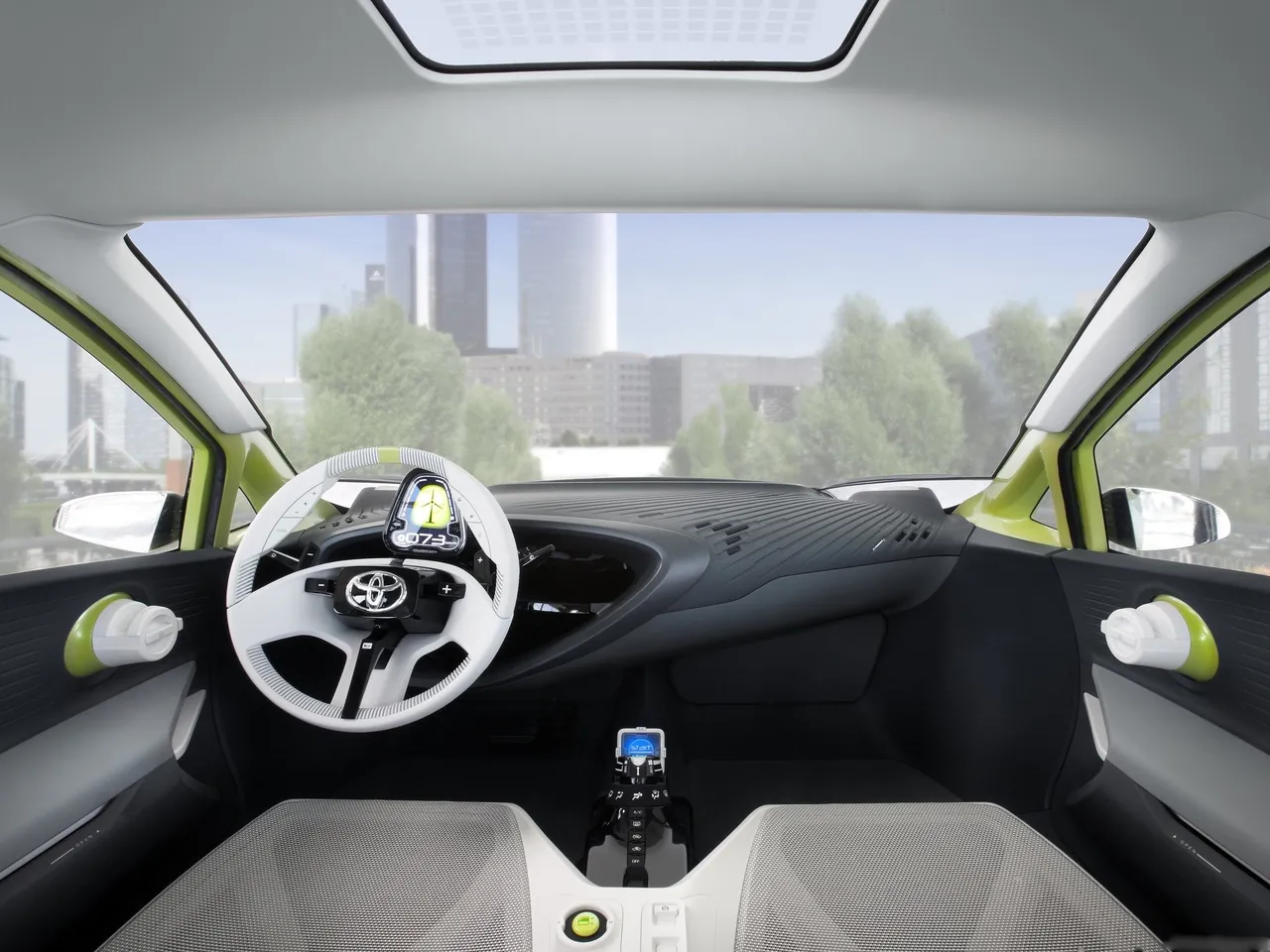 Toyota FT-CH Concept (2010) - Interior