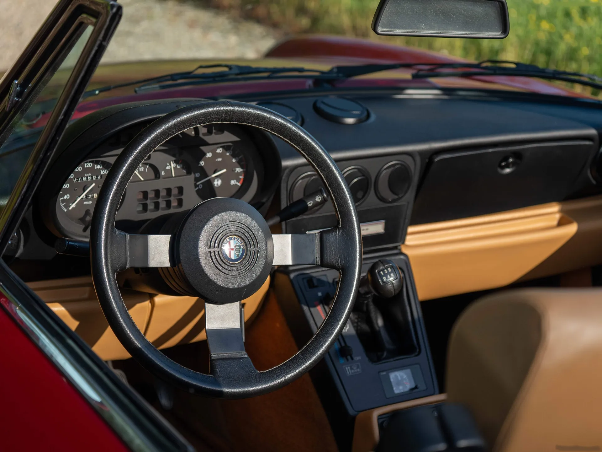 Alfa Romeo Spider (1990) – interiér