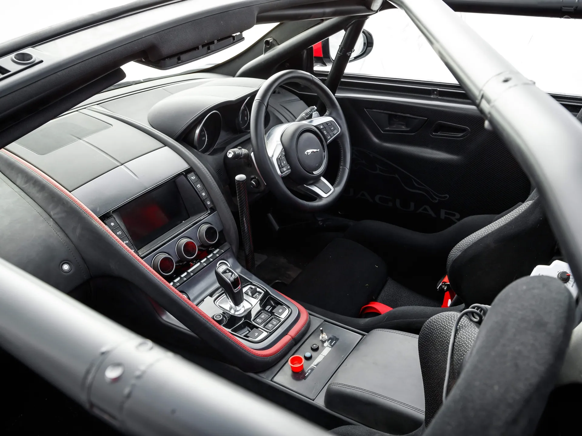 Jaguar F-Type Rally Concept (2018) – interiér