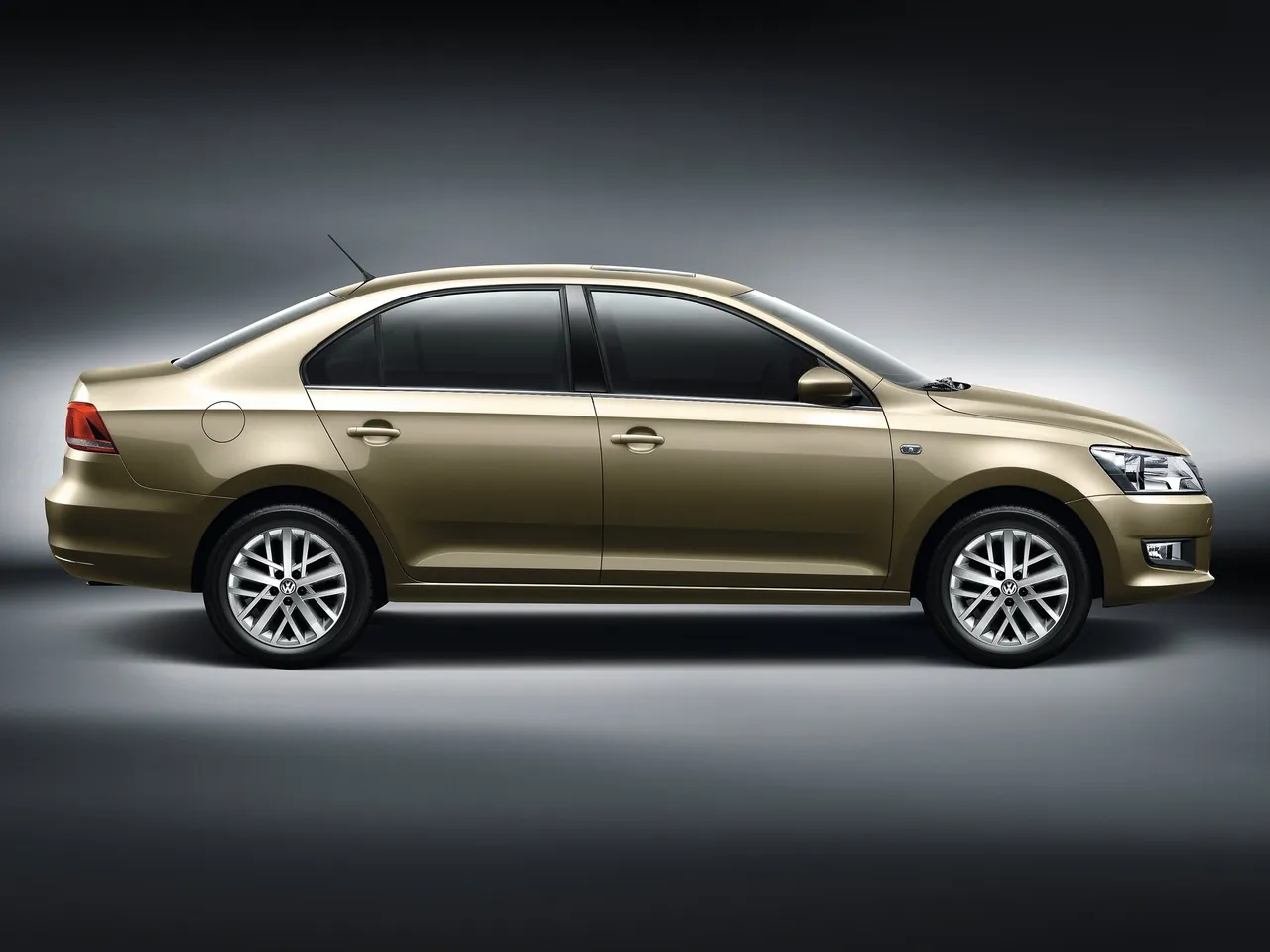 Volkswagen Santana (2013) - Side Profile