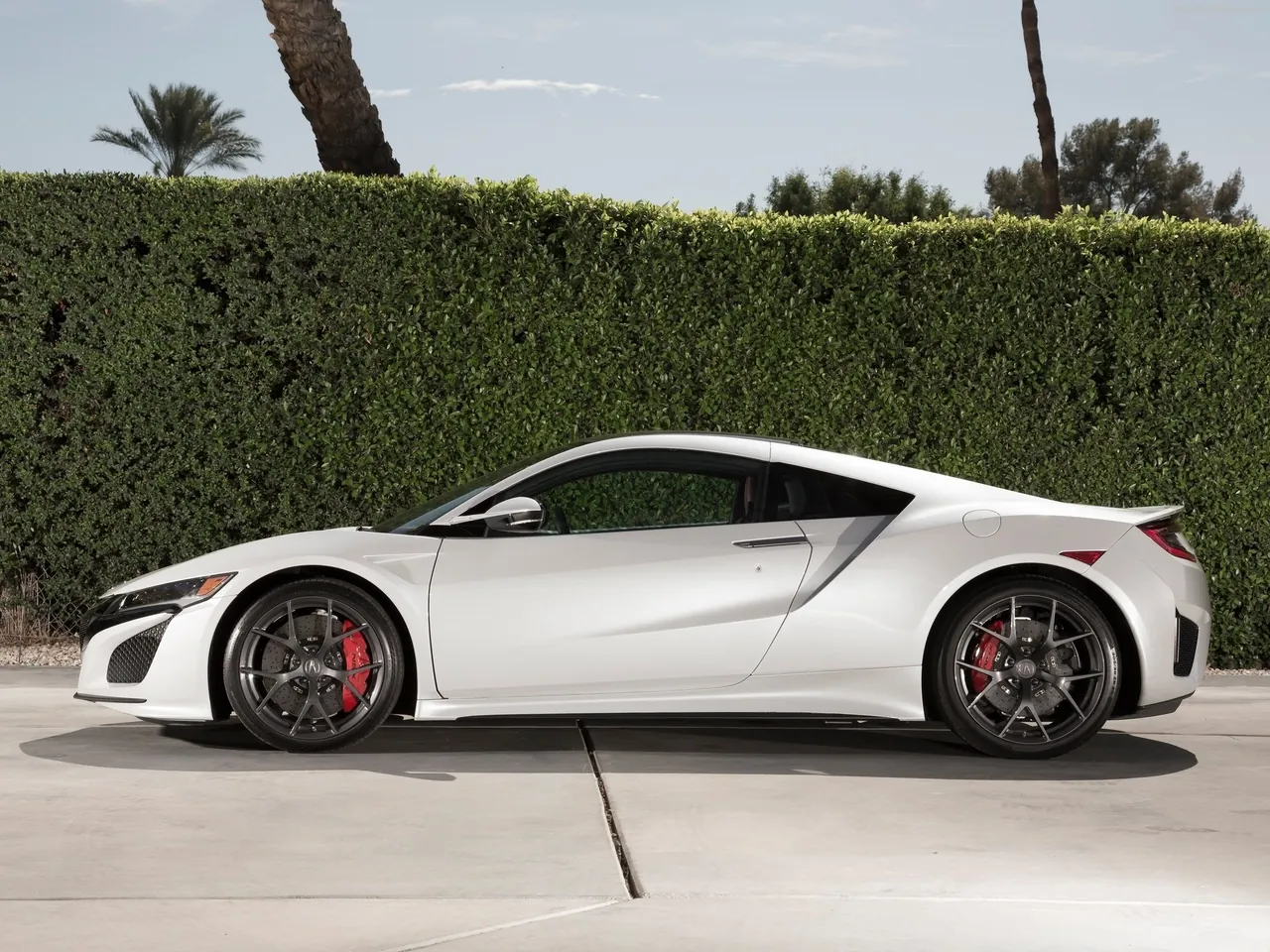 Acura NSX (2017) – boční profil