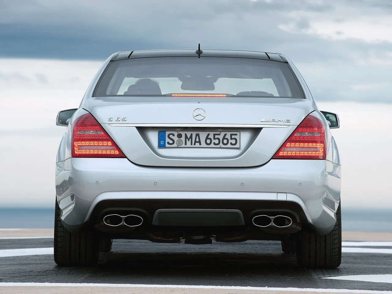 Mercedes-Benz S65 AMG (2010) - Rear