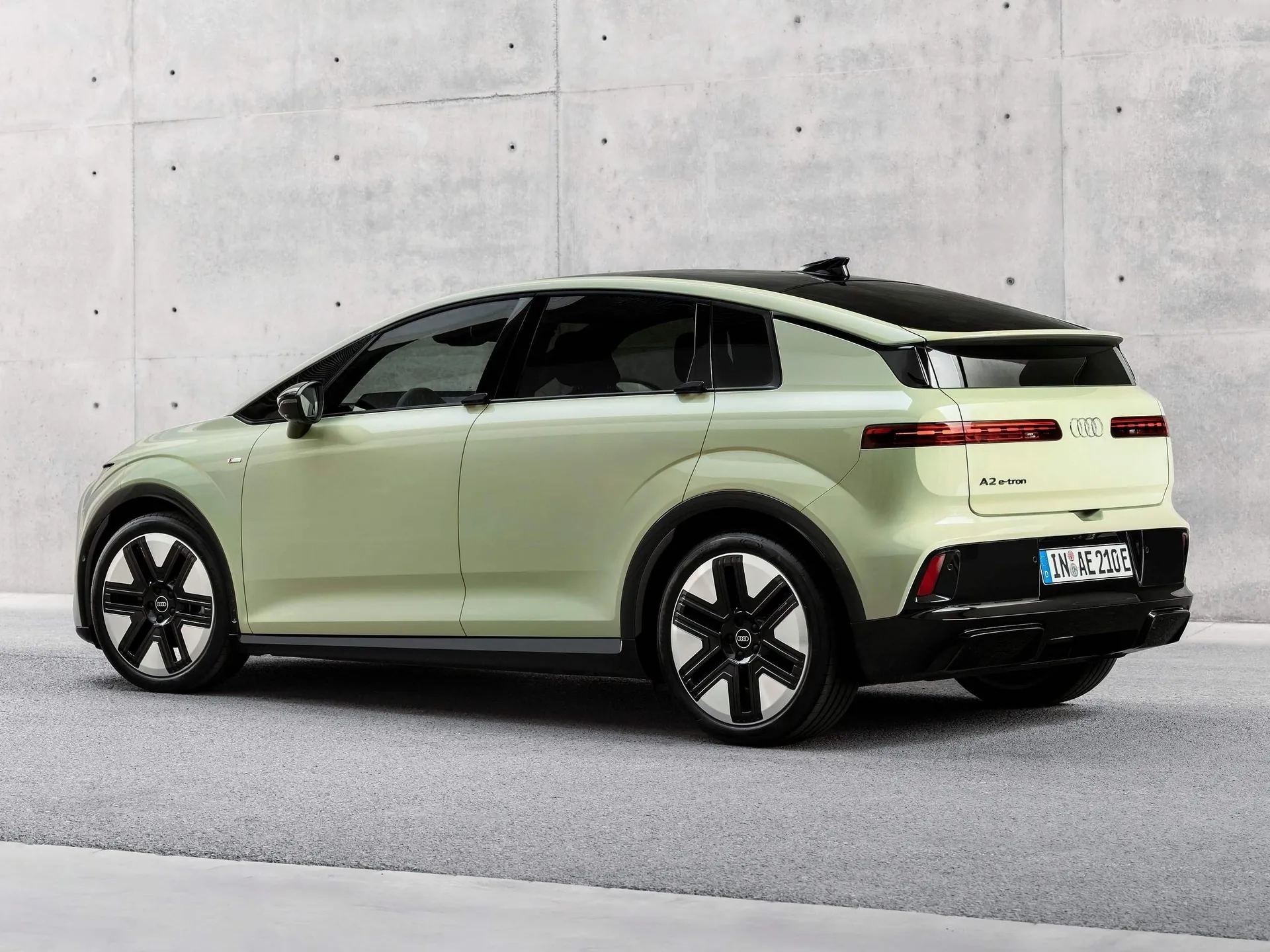 Audi A2 e-tron (2027) – zadní tříčtvrteční pohled