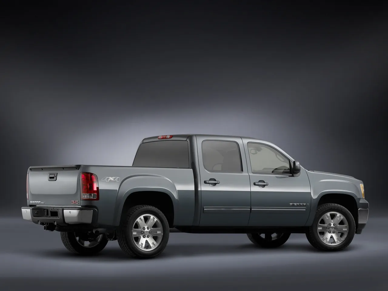 GMC Sierra (2007) – zadní tříčtvrteční pohled