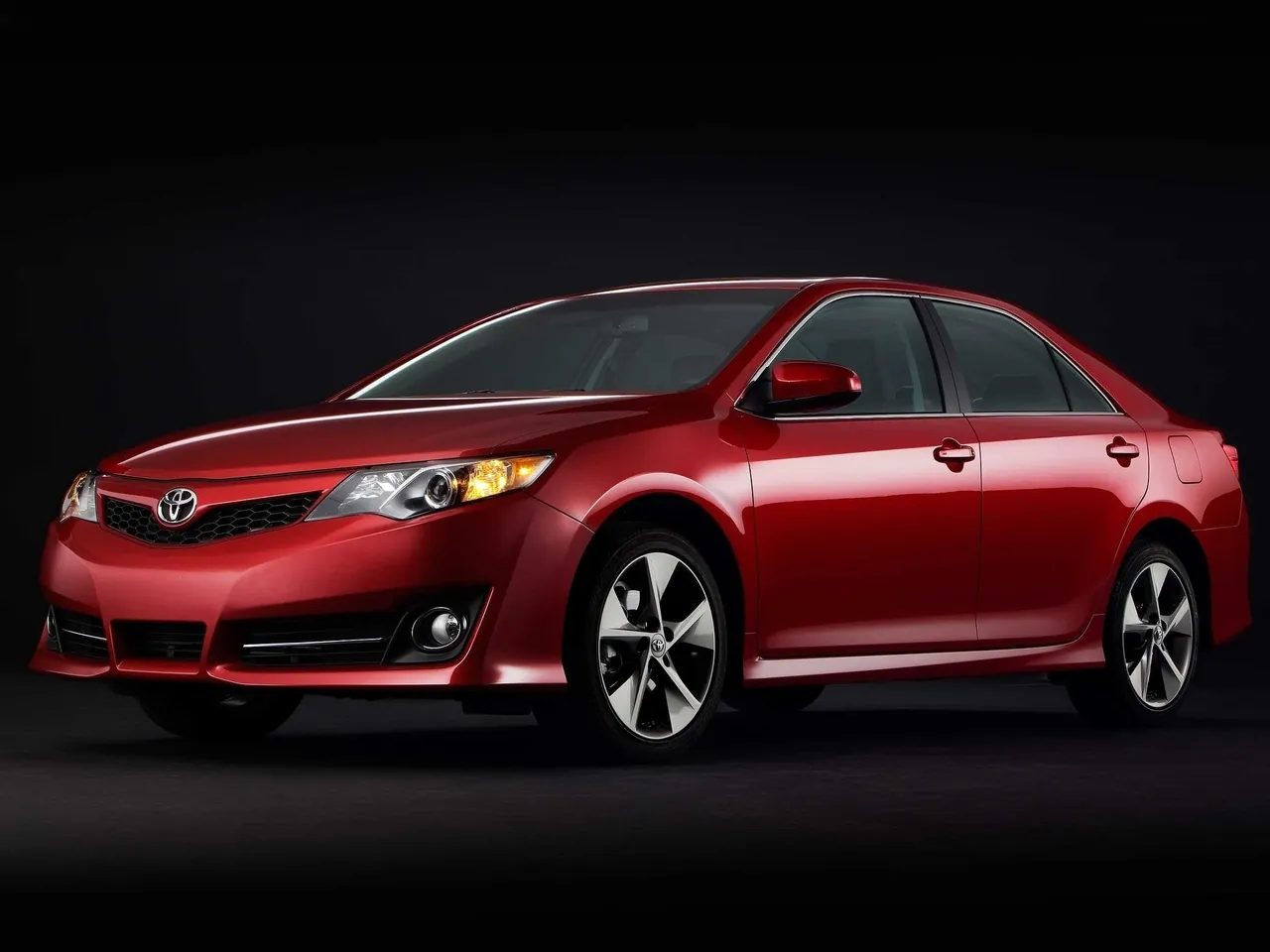 Toyota Camry (2012)