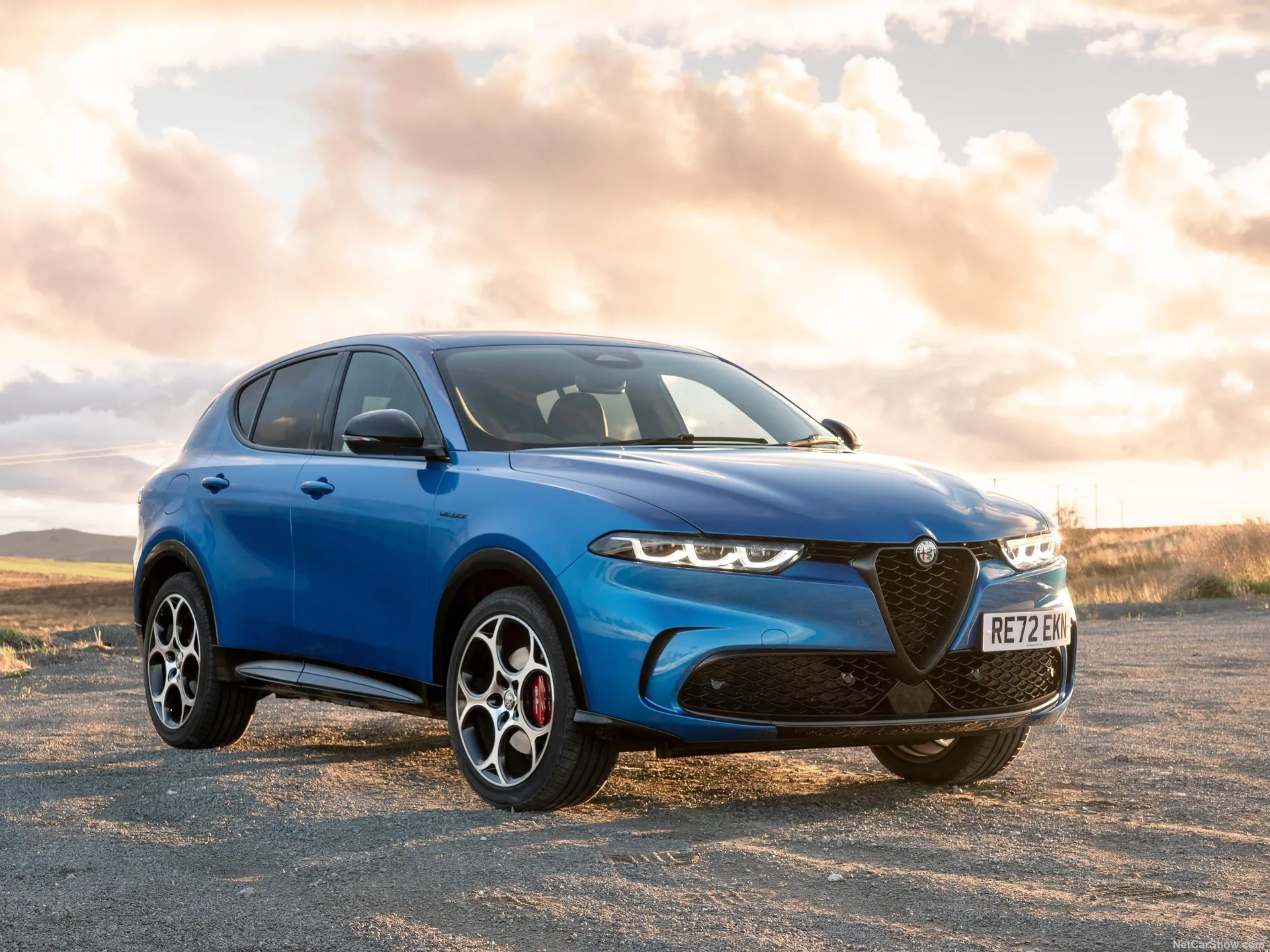Alfa Romeo Tonale [UK] (2023) - Front Three-Quarter