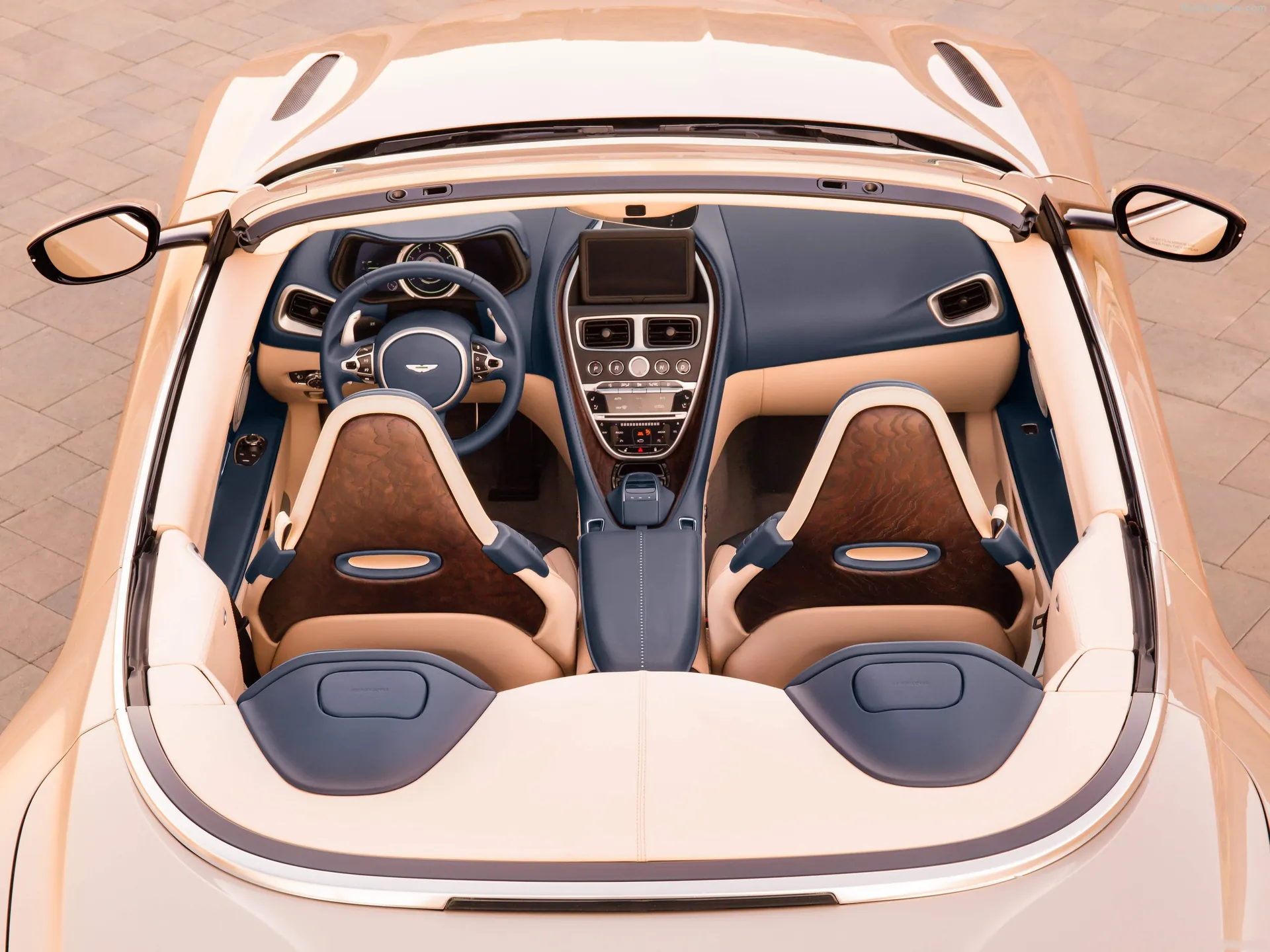 Aston Martin DB11 Volante (2019) - Interior