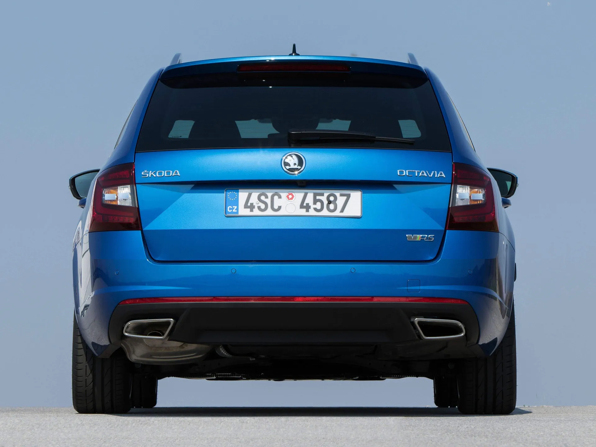 Skoda Octavia Combi RS (2017) – zezadu