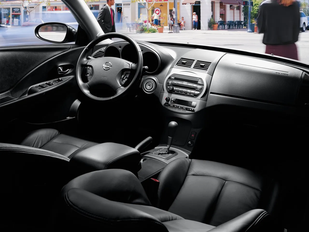 Nissan Altima (2004) – interiér
